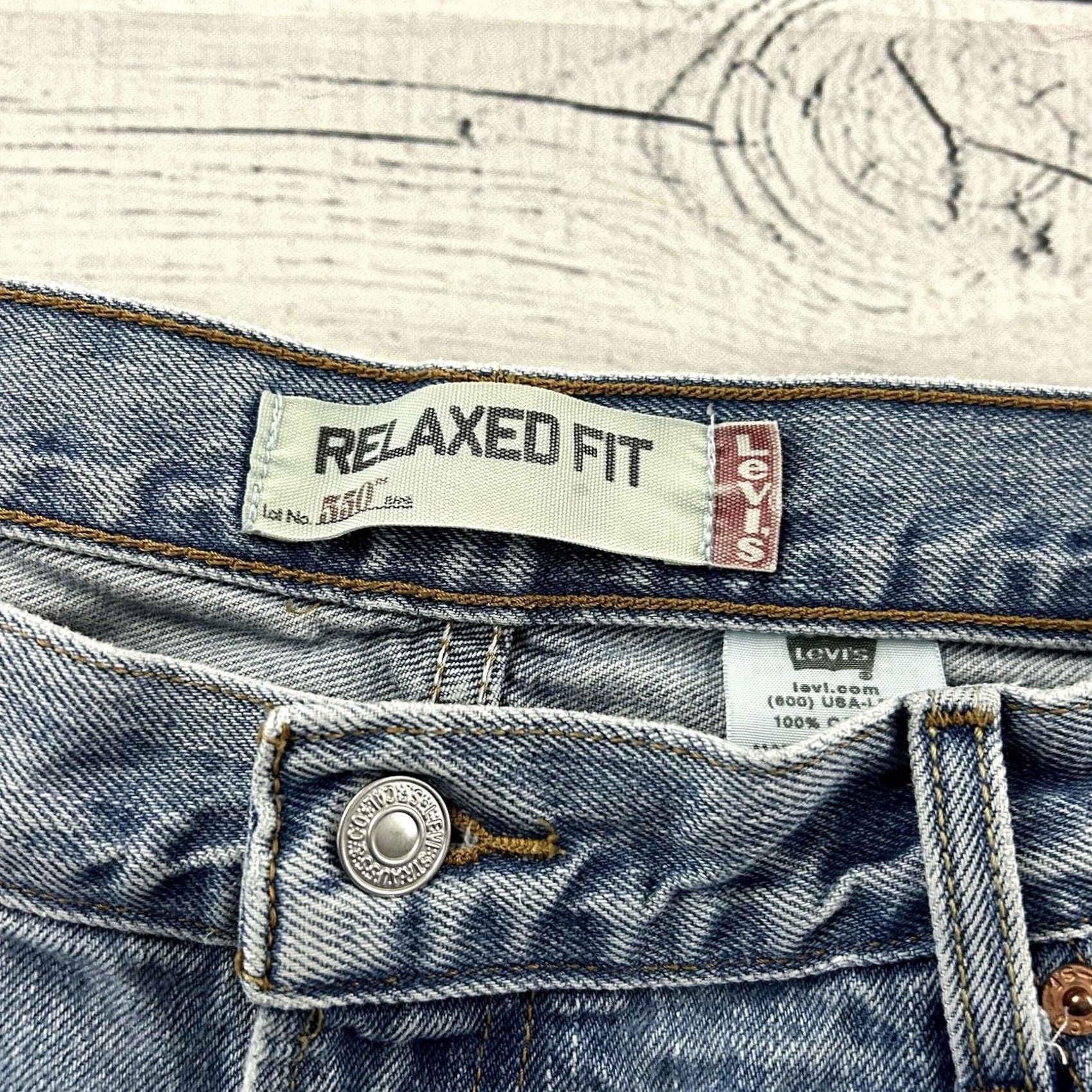 Levi's VTG Levi's 550 Relaxed Fit Light Wash Denim Blue Jeans Men's 38x30 Jeans Relaxed Mens 550 Blue Light Wash Denim Size US 38 / EU 54 - 4 Thumbnail