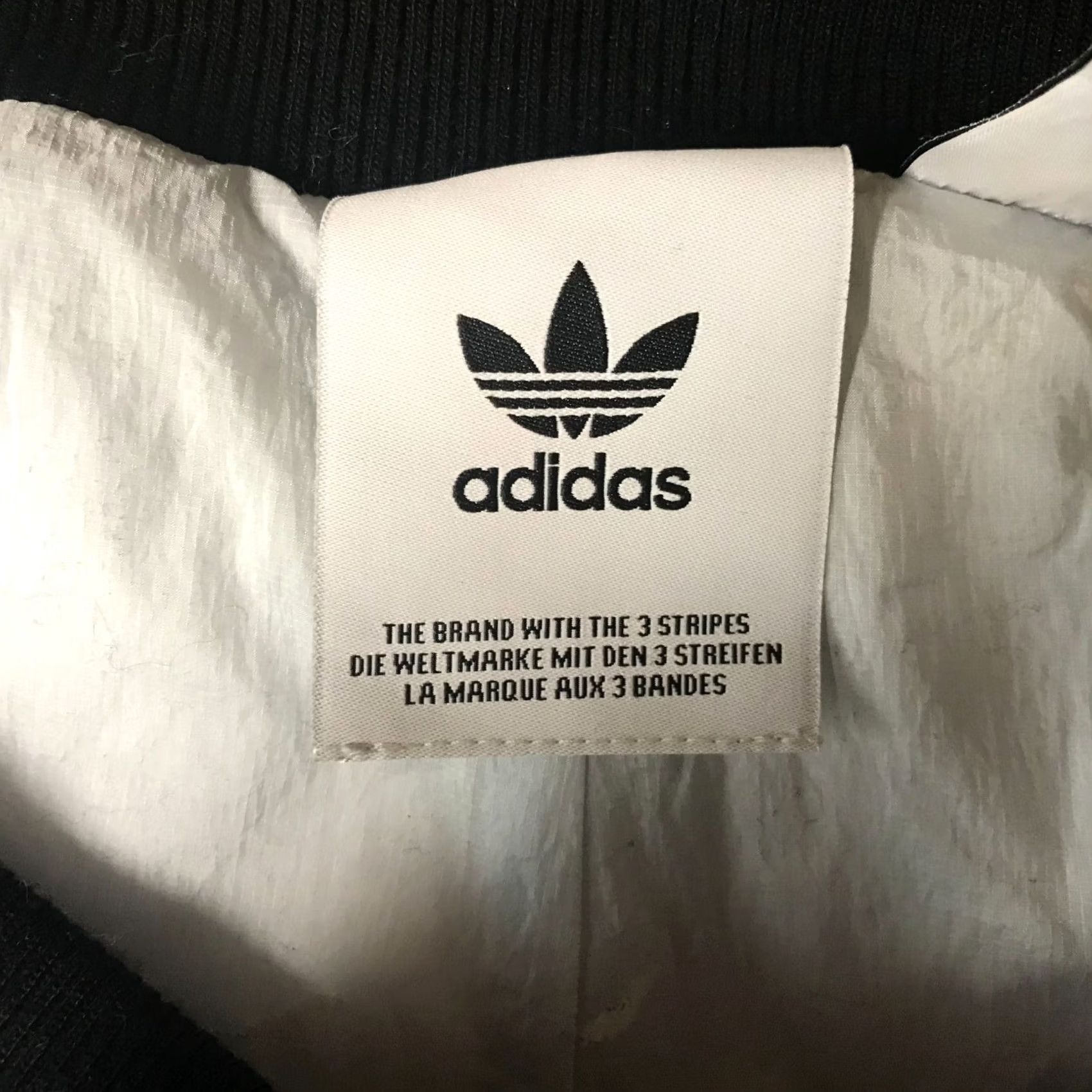 Adidas Final Answer: ADIDAS - MEN'S MEDIUM - BLUE POLYESTER PUFFER SHORTS Size US 31 - 7 Thumbnail