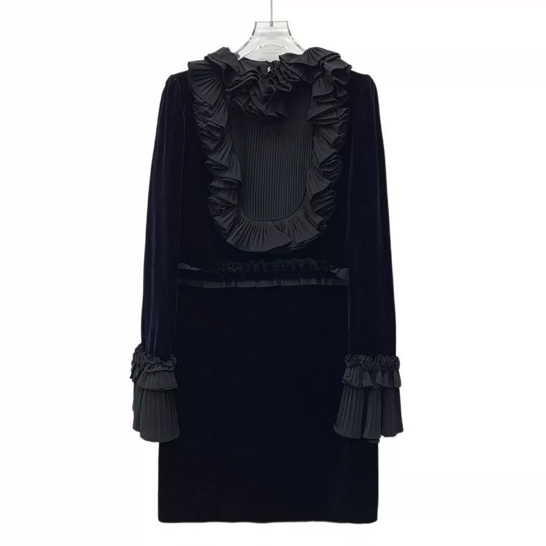 Gucci Gucci Black lace pleated design long-sleeved dress Size M / US 6-8 / IT 42-44 - 1 Thumbnail