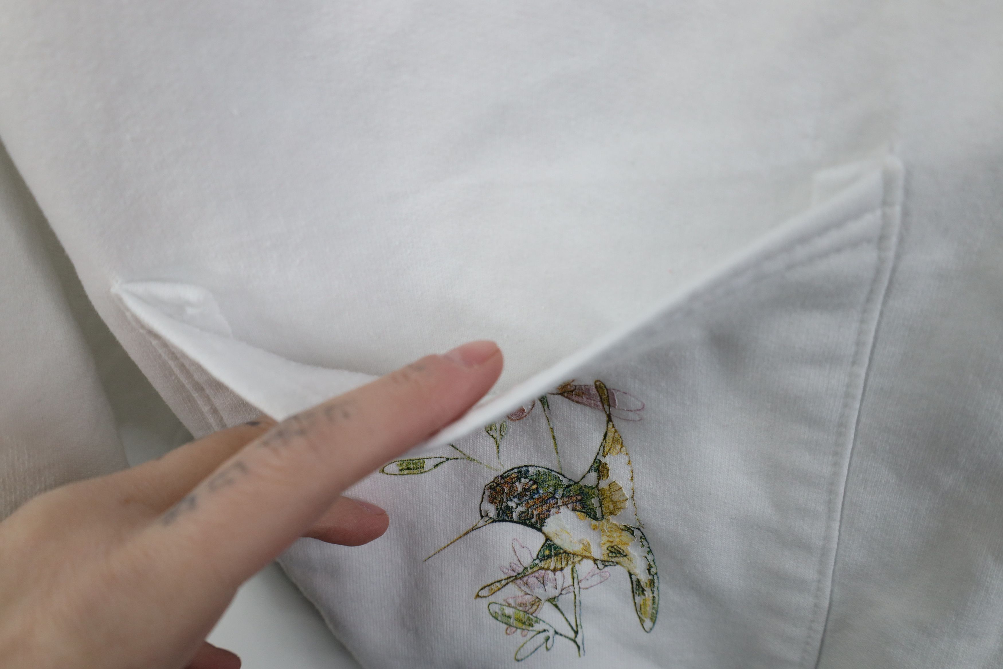 Vintage Vintage 90s Streetwear Hummingbird Cardigan Sweatshirt White Size XXL / US 16-18 / IT 52-54 - 7 Thumbnail