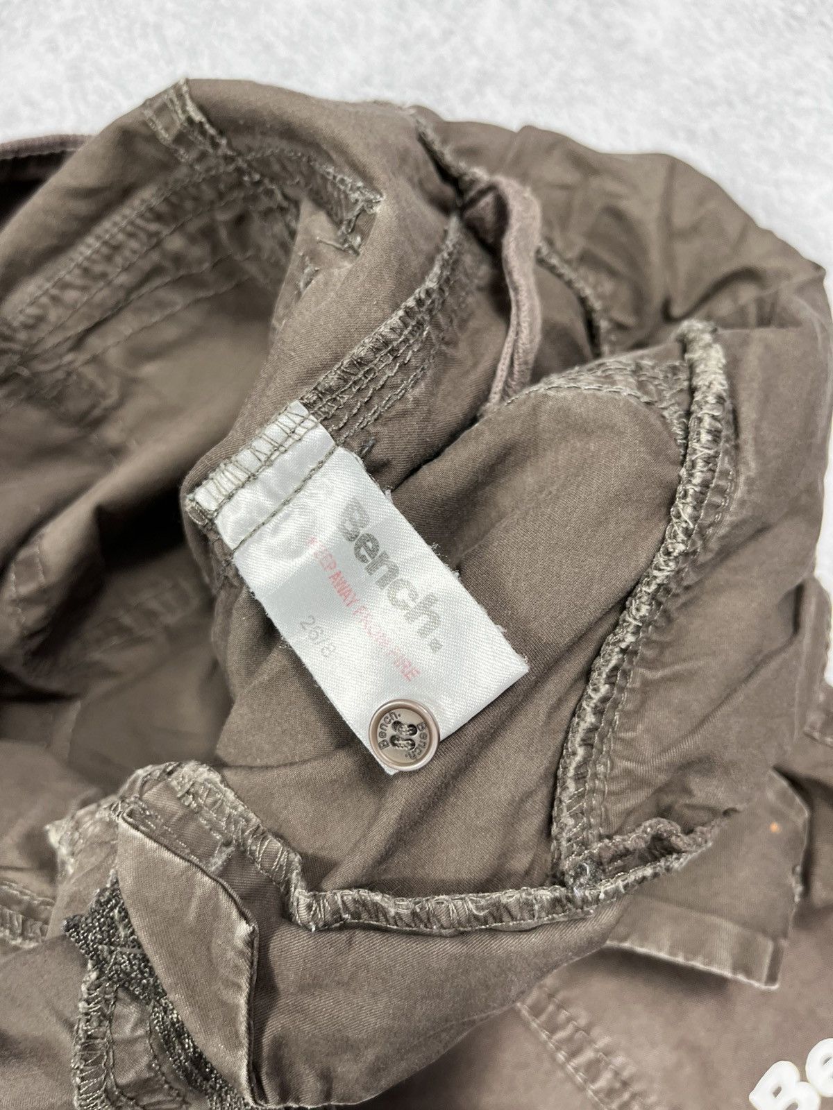 Bench × Vintage Vintage Y2K Bench faded cargo pants streetwear size 26 Size 26" / US 2 / IT 38 - 11 Thumbnail