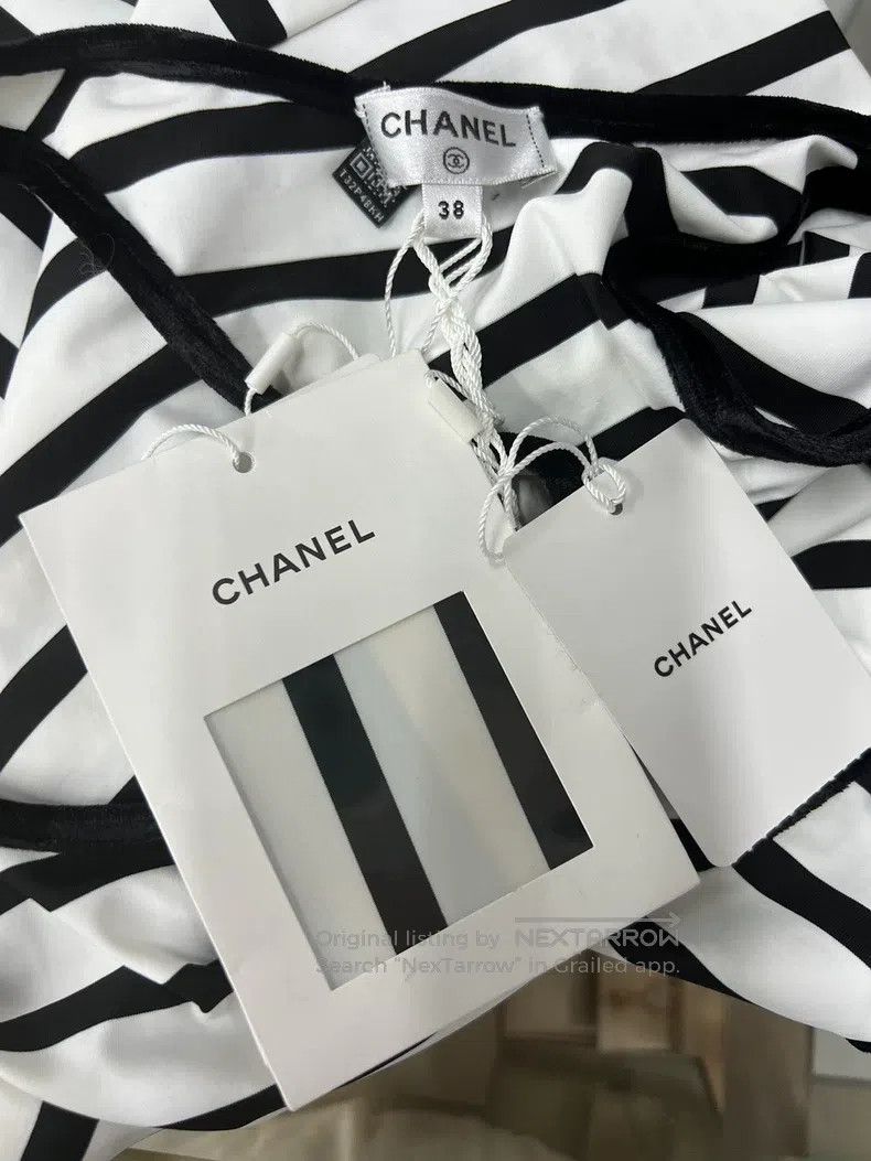 Chanel Chanel Black and white striped swimsuit Size 27" / US 4 / IT 40 - 3 Thumbnail