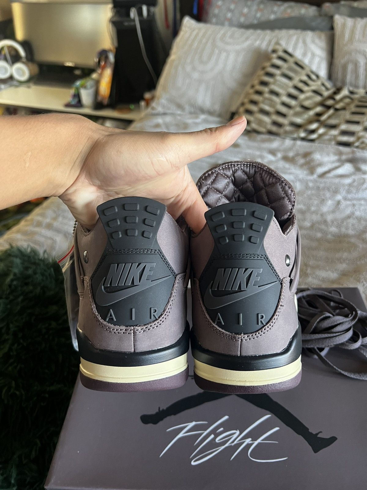 A Ma Maniere × Jordan Brand A Ma Maniére x Air Jordan 4 Retro ‘Violet Ore’ Size 8.5 Size US 8.5 / EU 41-42 - 4 Thumbnail