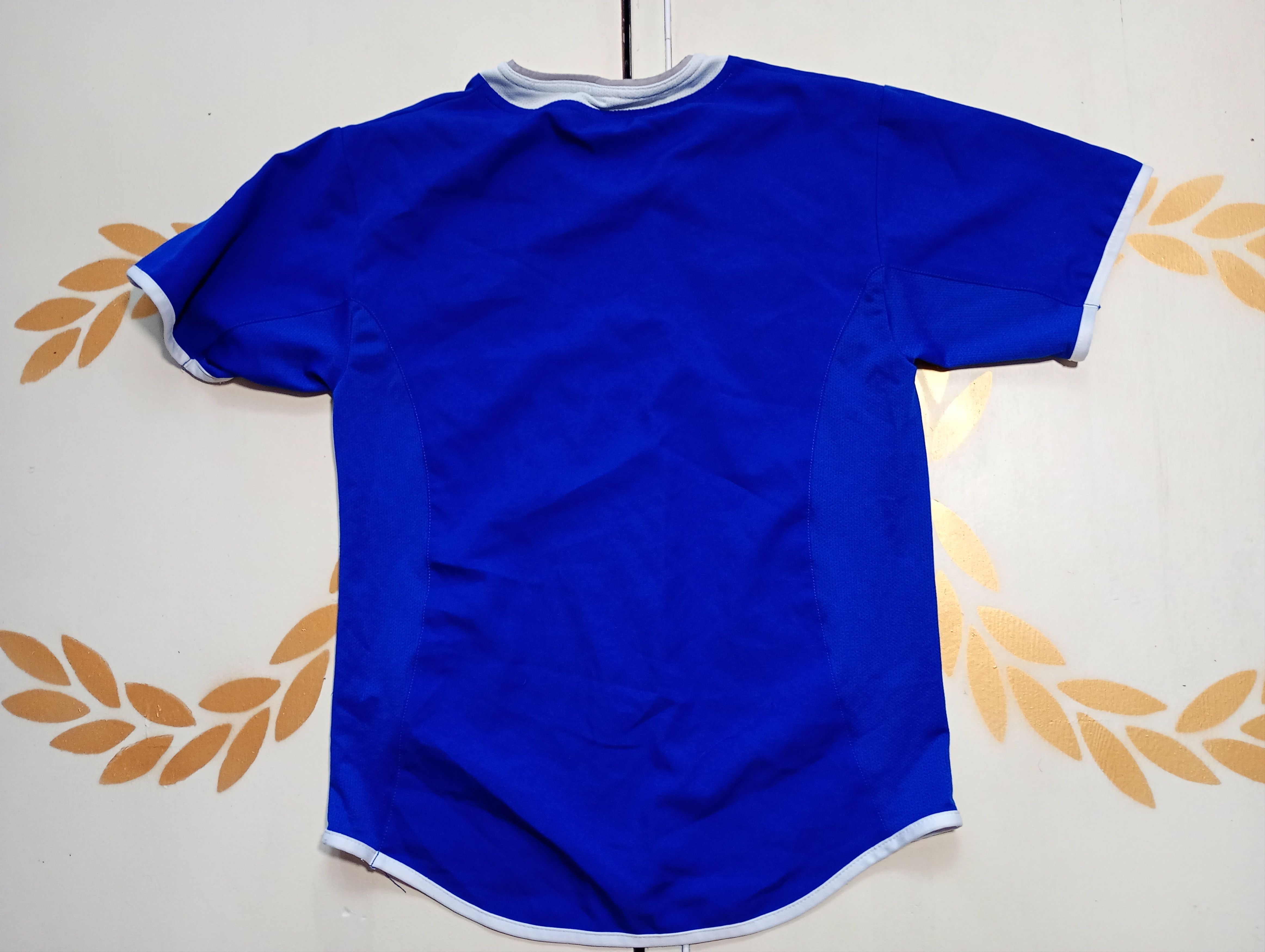 Le Coq Sportif Le Coq Sportif Leicester City FC Jersey 2004 kids size 9-10 Size US XXS / EU 40 - 9 Thumbnail