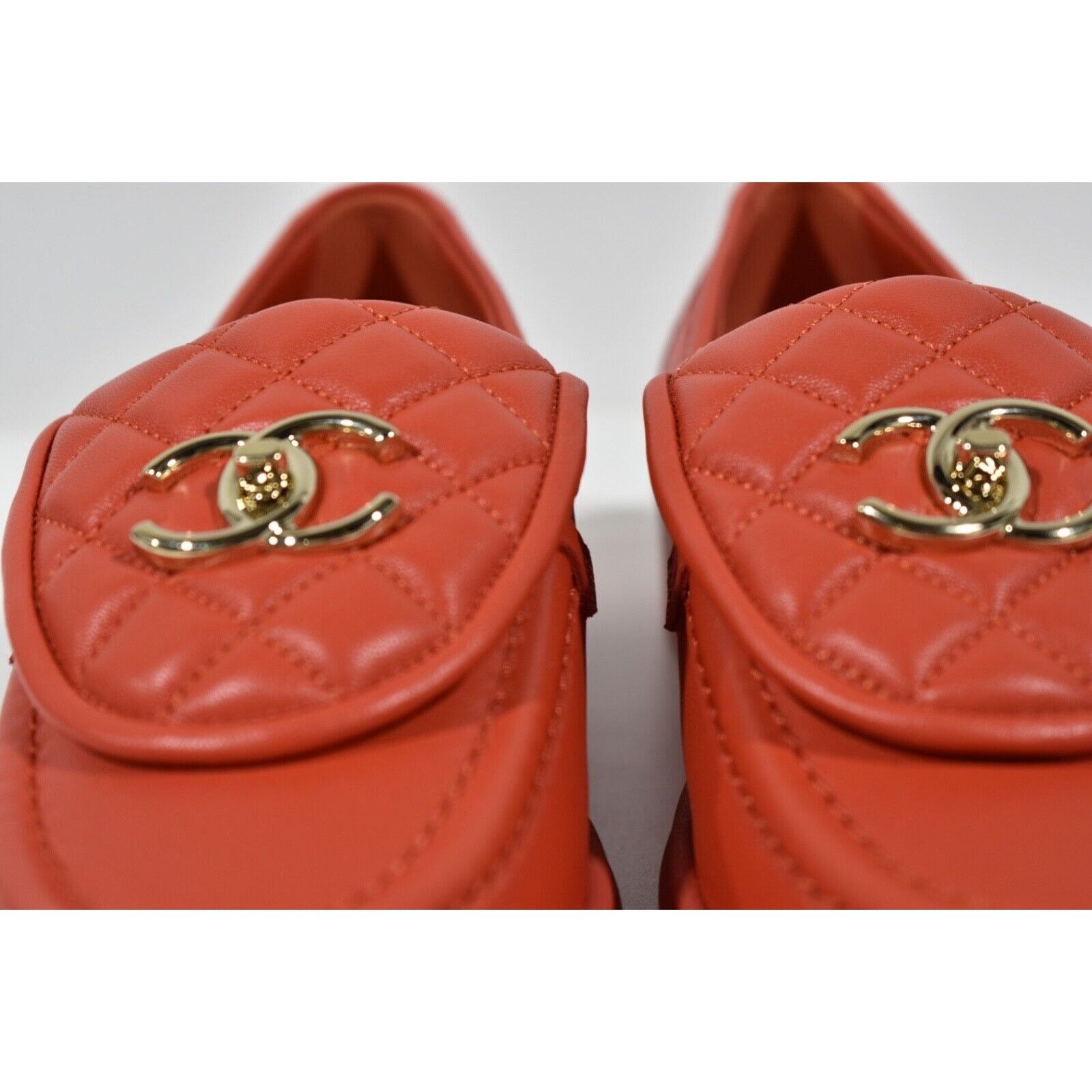 Chanel Chanel Flap Turnlock CC Logo Mule Slip On Flat Loafer 37 Size US 7 / IT 37 - 6 Thumbnail