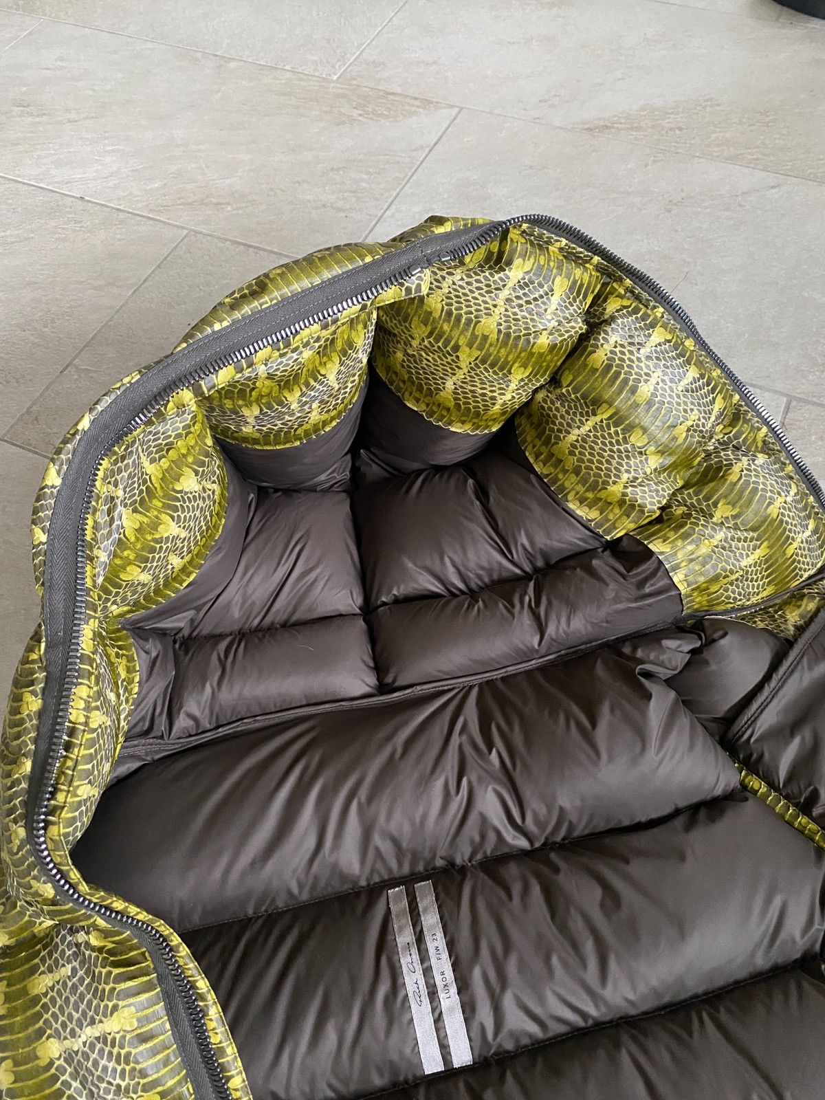 Rick Owens Rick Owens FW23 SEALED VEST PYTHON SNAKESKIN Size US L / EU 52-54 / 3 - 9 Thumbnail