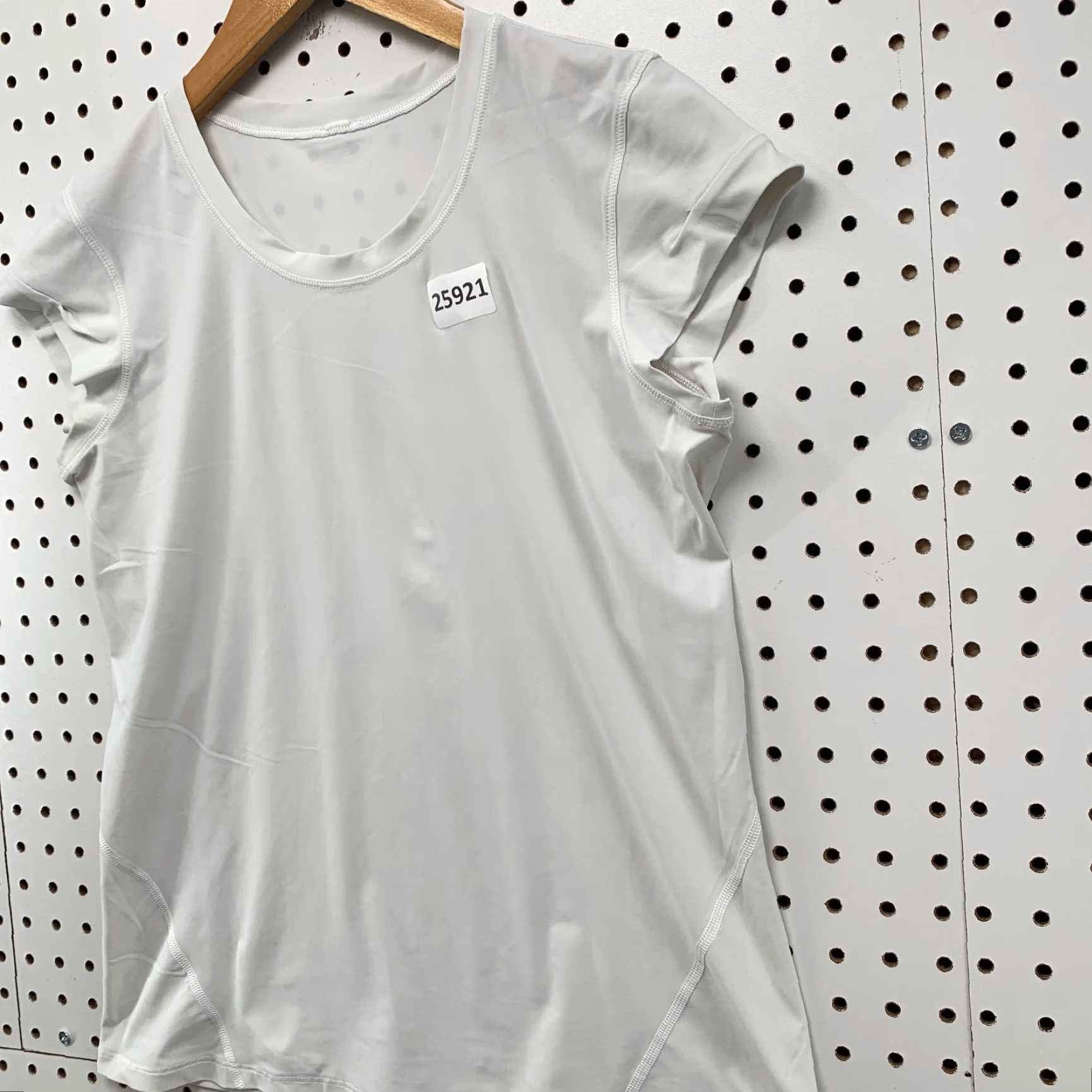 Lululemon VINTAGE Lululemon White Athletic Tank Shirt Sleeveless Womens Size 6 Tank Activewear Womens White 6 Size M / US 6-8 / IT 42-44 - 5 Thumbnail