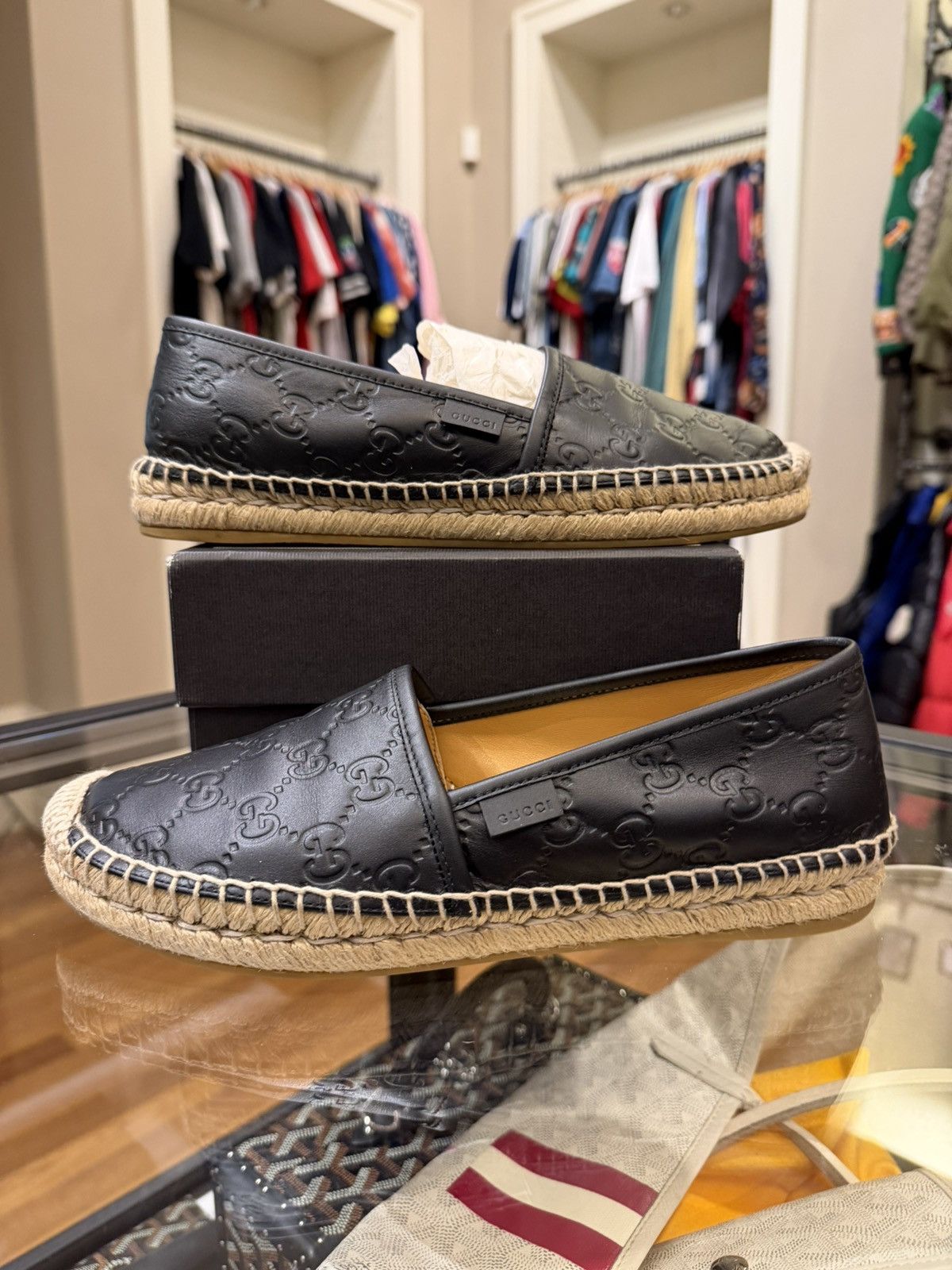 Gucci Gucci Monogram Flats Size US 7.5 / IT 37.5 - 1 Thumbnail