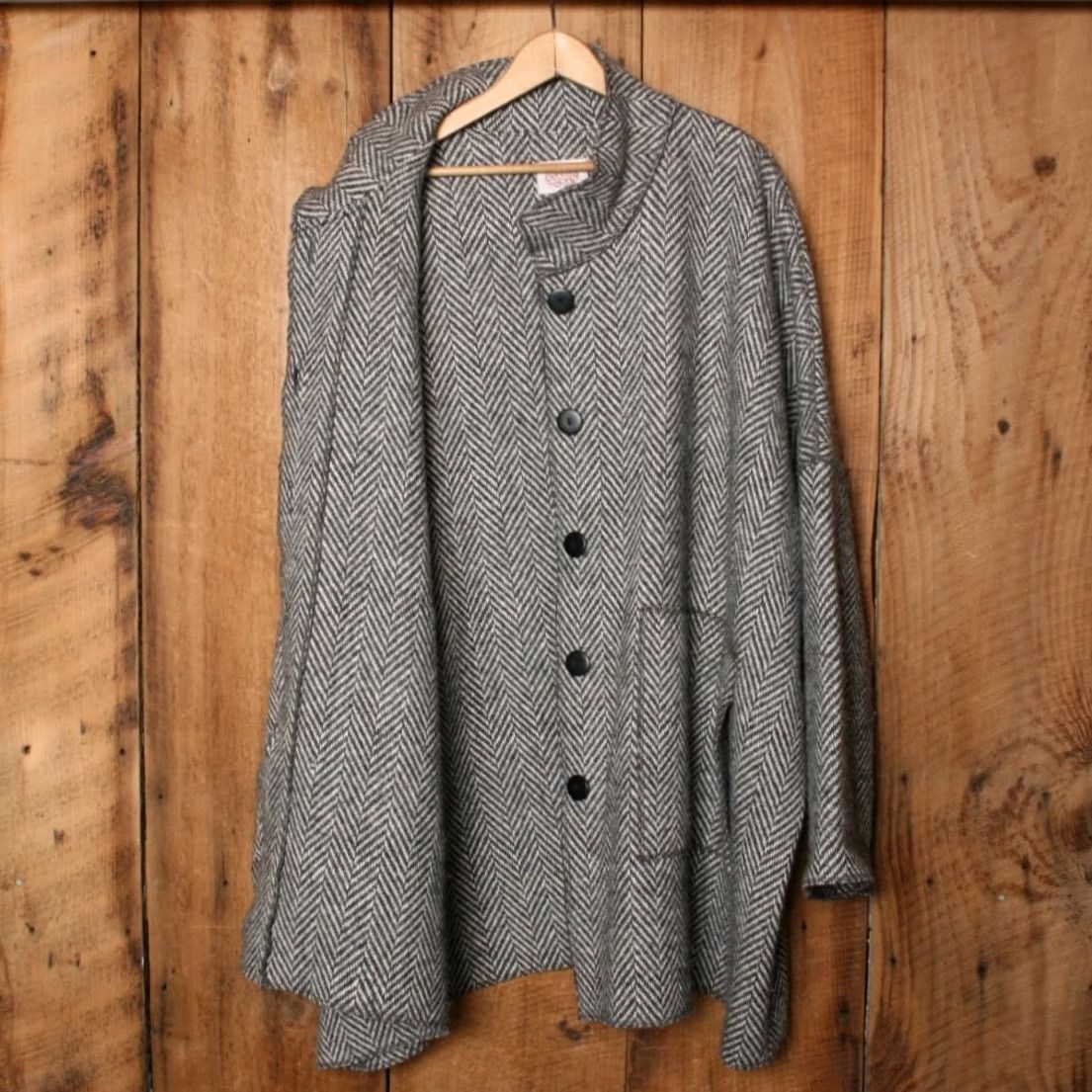 Vintage CAMELEON Wool Herringbone Cape Poncho Oversized Coat Sz. L (Fits One Size) Womens Poncho Cape Wool Herringbone L Gray Cap e Size L / US 10 / IT 46 - 7 Thumbnail