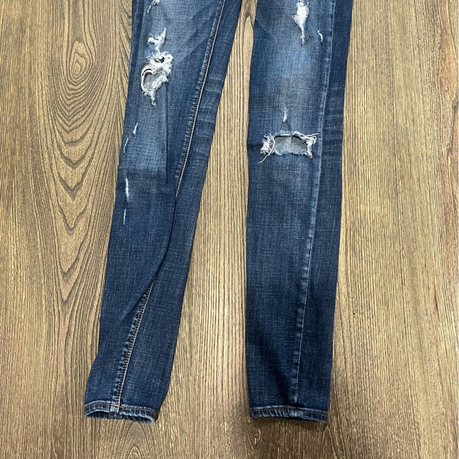 Express Express Jeans Mia Legging Mid-Rise Distressed Denim Size 2L Size 26" / US 2 / IT 38 - 3 Thumbnail
