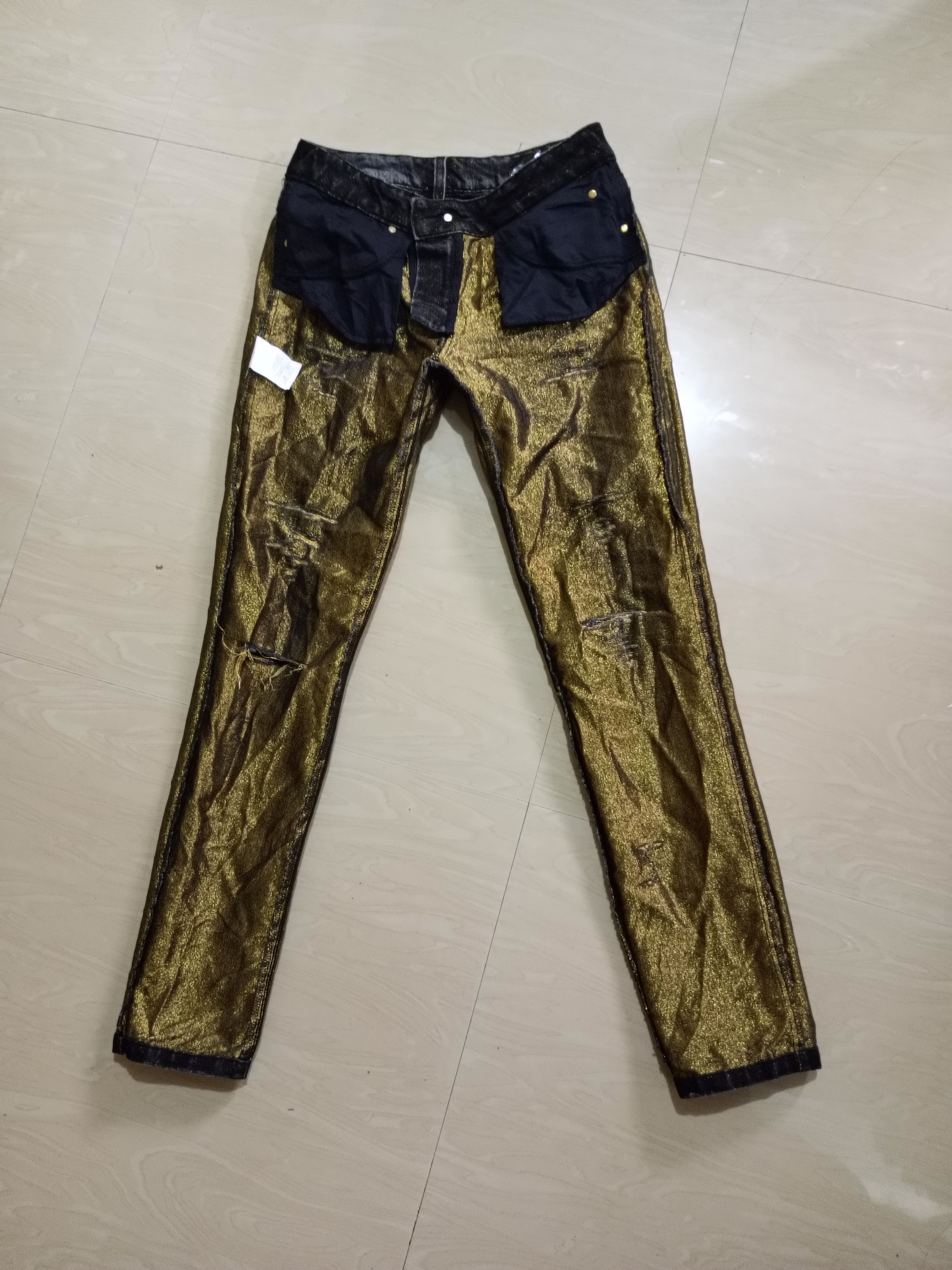 Versace GIANNI VERSUS VERSACE Size 28" / US 6 / IT 42 - 1 Thumbnail