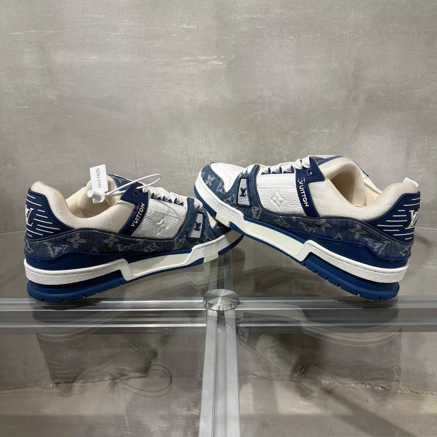 Louis Vuitton LV Trainer White Blue Denim UK8/42 New Original Box Size US 9 / EU 42 - 5 Thumbnail