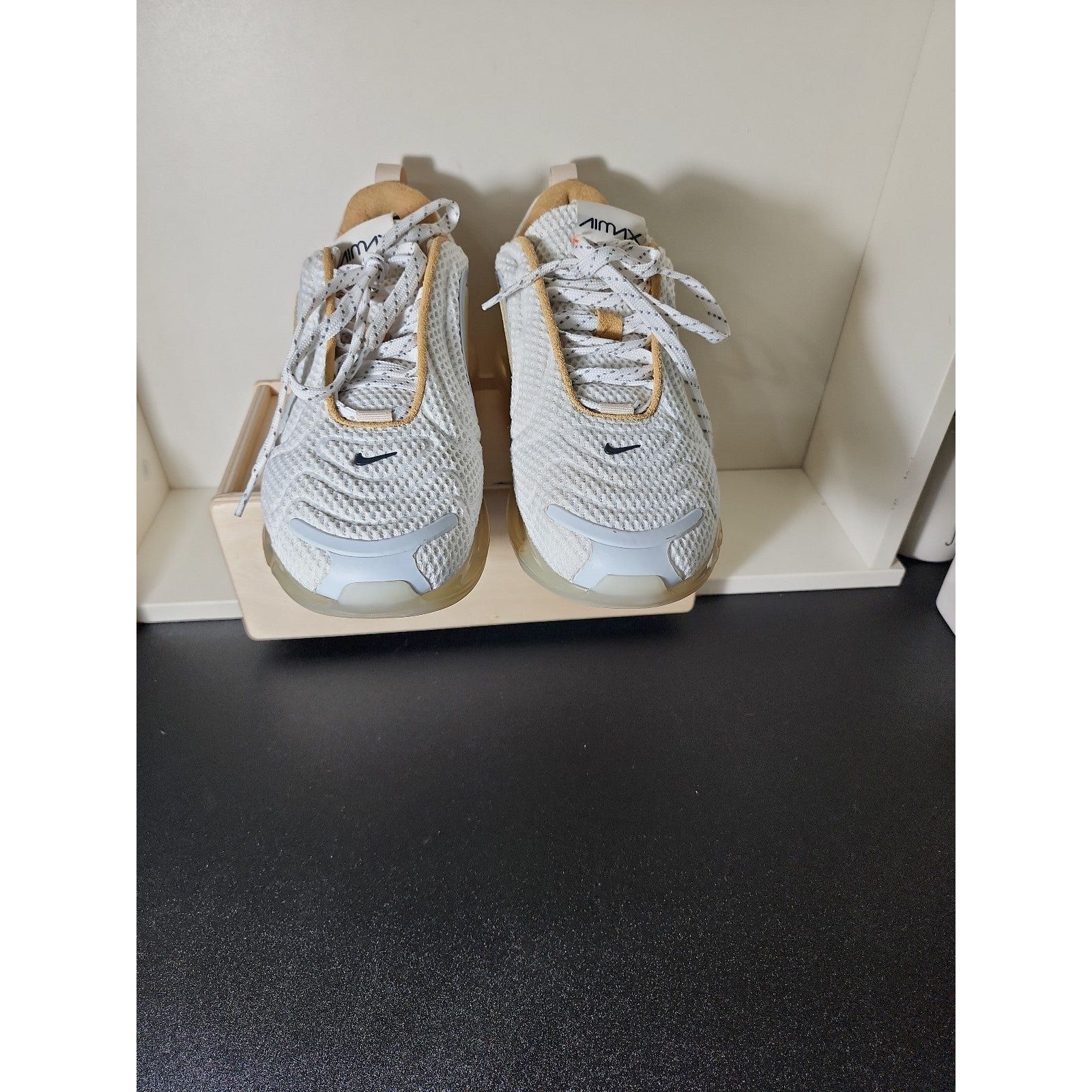 Nike NIKE AIR MAX 720 WHITE, ANTHRACITE & VANILLA Men's 9.5 Size US 9.5 / EU 42-43 - 4 Thumbnail