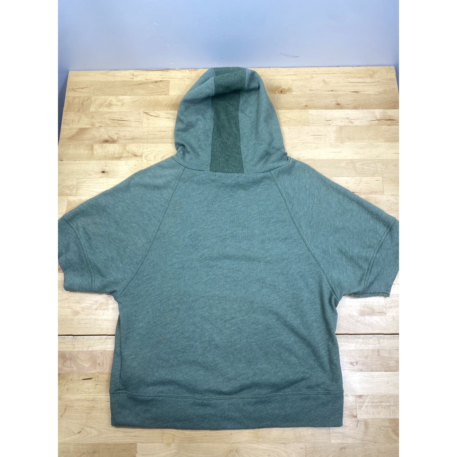 Prana VINTAGE prAna Hoodie Womens XS Green Short Sleeve Pullover Hooded Lightweight Activewear Outdoor Classic Size XS / US 0-2 / IT 36-38 - 2 Thumbnail