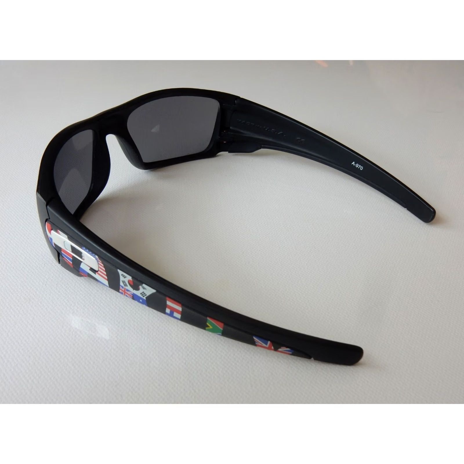 Oakley Oakley Sunglasses Fuel Cell Global Flags International Men Sunglasses Black XS Size ONE SIZE - 4 Thumbnail