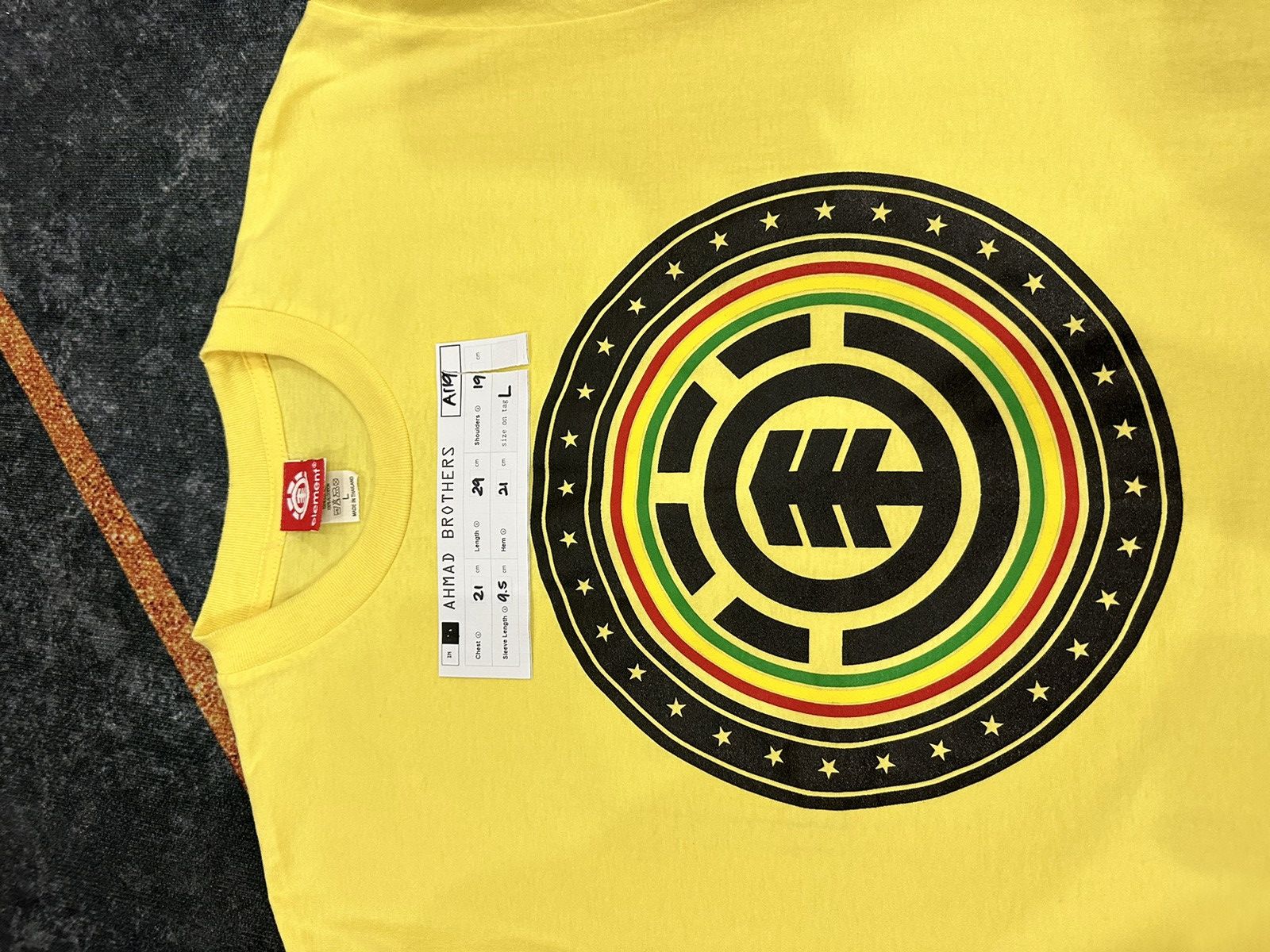 Element Vintage Element Big Logo Streetwear Tshirt A119 Size US M / EU 48-50 / 2 - 9 Thumbnail