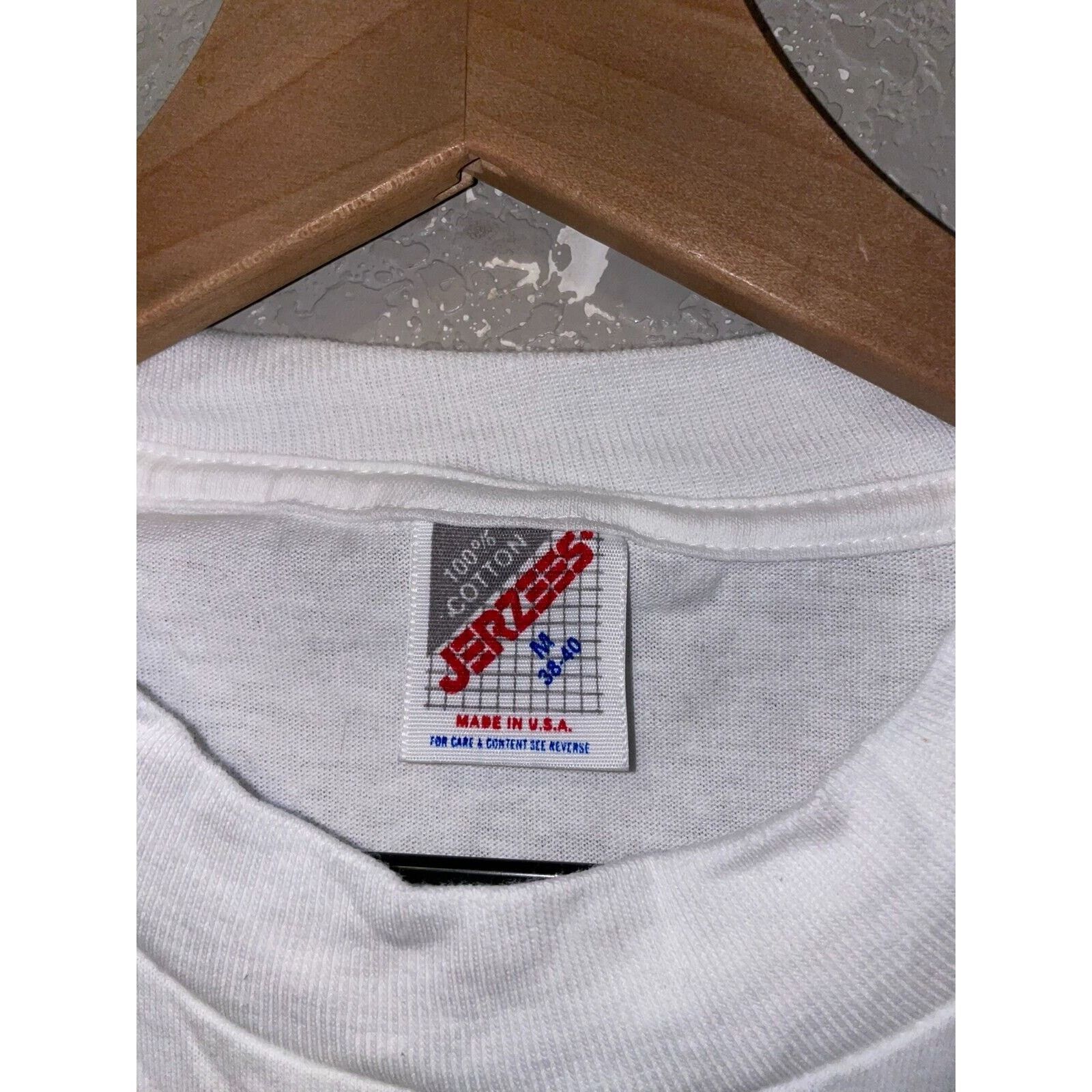 Jerzees Vintage Test Print Ski Wyoming Winter Retreat White Shirt Size US M / EU 48-50 / 2 - 6 Thumbnail