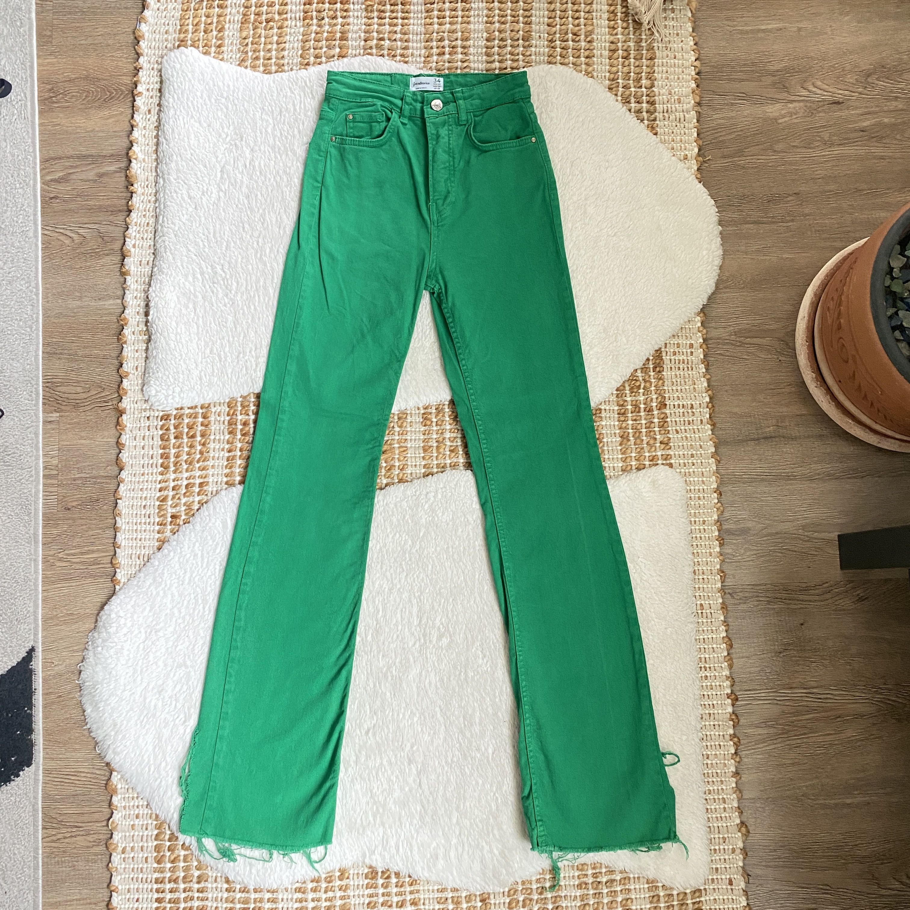 Stradivarius Stradivarius Slim Flare Jeans with Split Hem – Bright Green Size 26" / US 2 / IT 38 - 1 Thumbnail