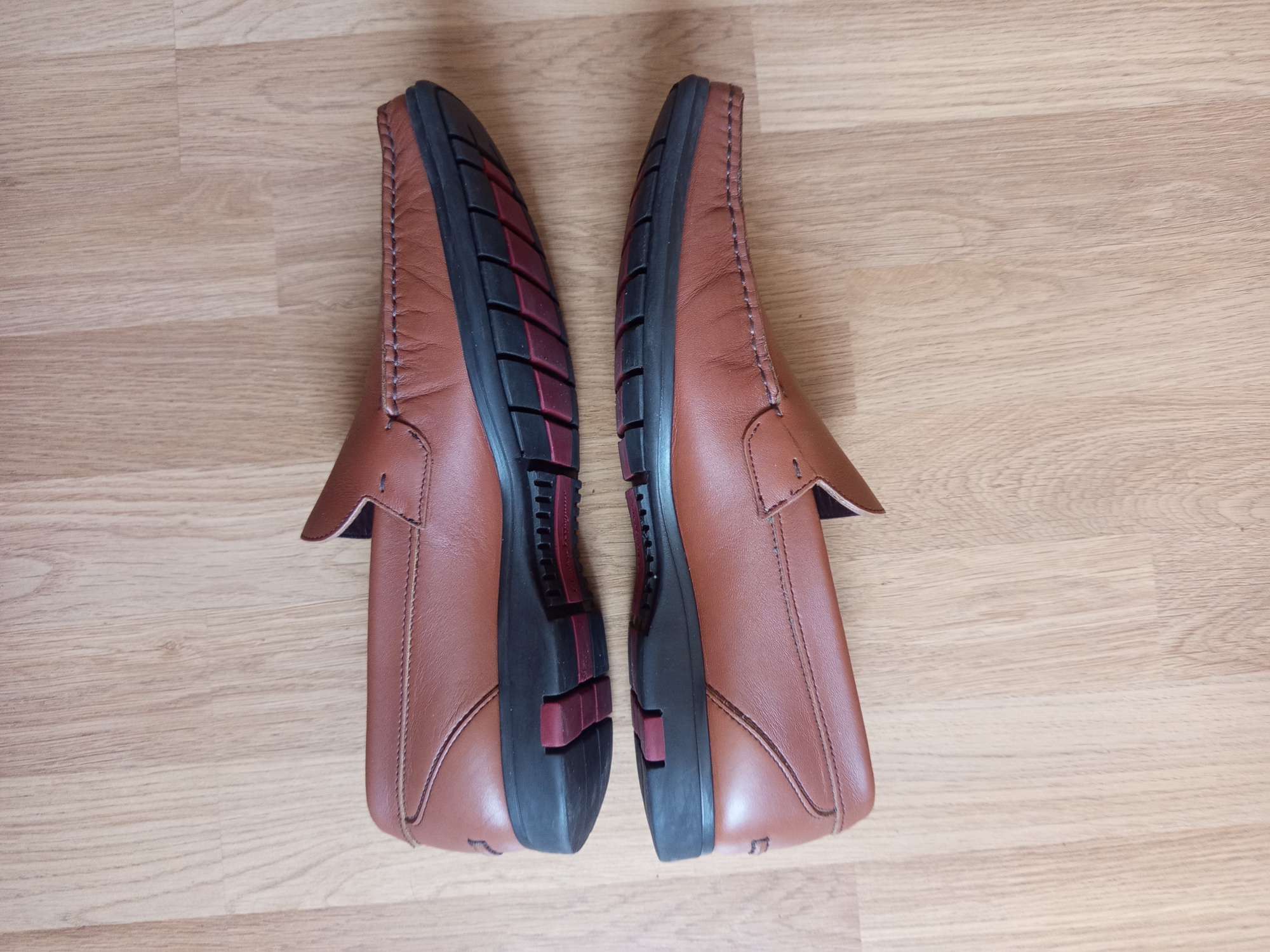 Salvatore Ferragamo Salvatore Ferragamo Men's Leather Loafers Brown 42 EU, 9 US Size US 9 / EU 42 - 4 Thumbnail