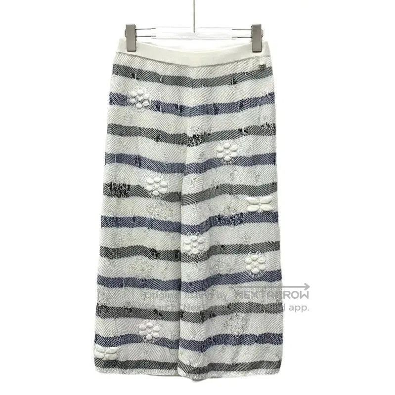Chanel Chanel Striped Casual Pants in Size S . Size 23" - 1 Thumbnail