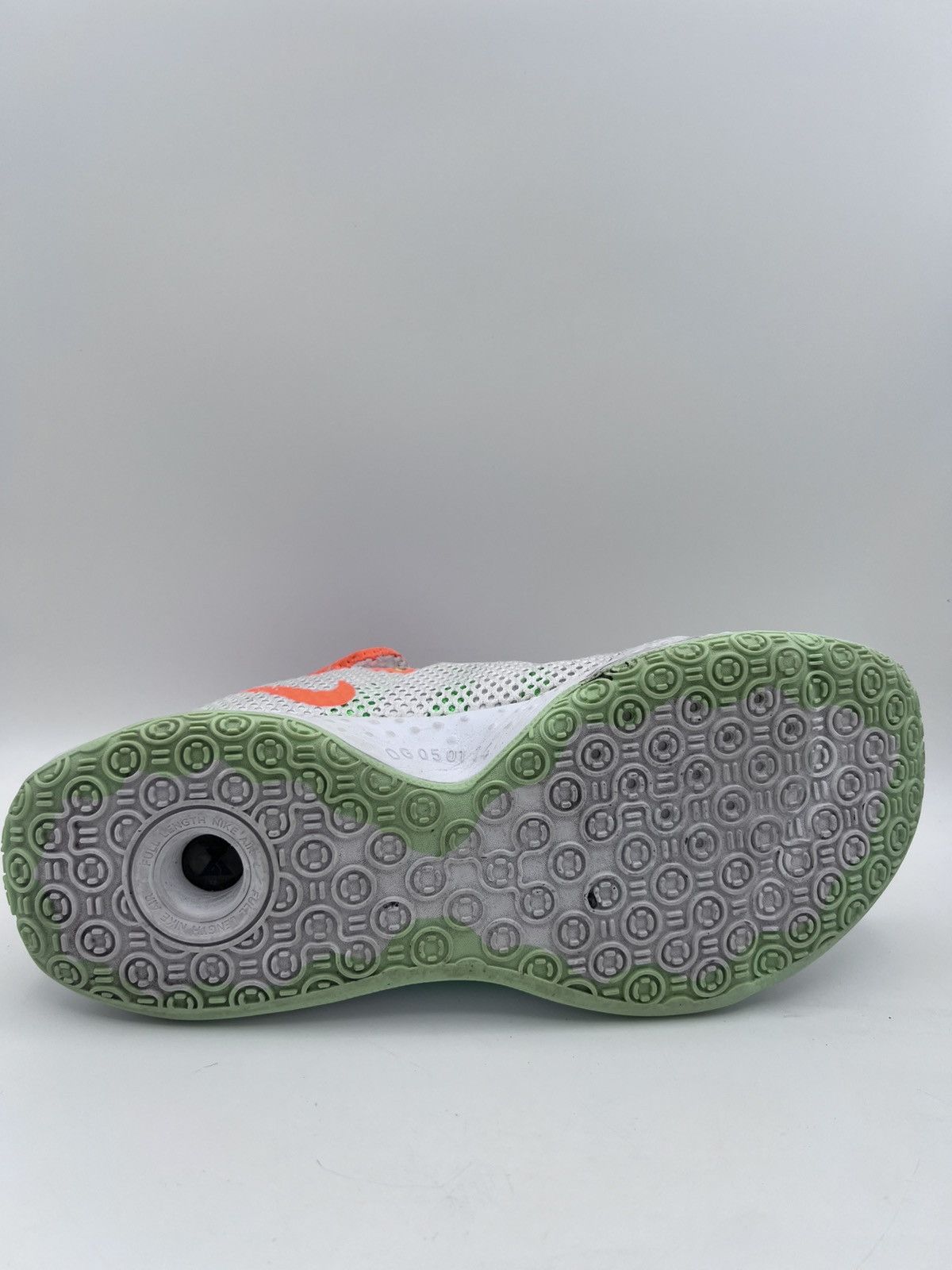 Nike Nike PG 4 x Gatorade White Orange Green GX 2020 Size 13 Size US 13 / EU 46 - 8 Thumbnail