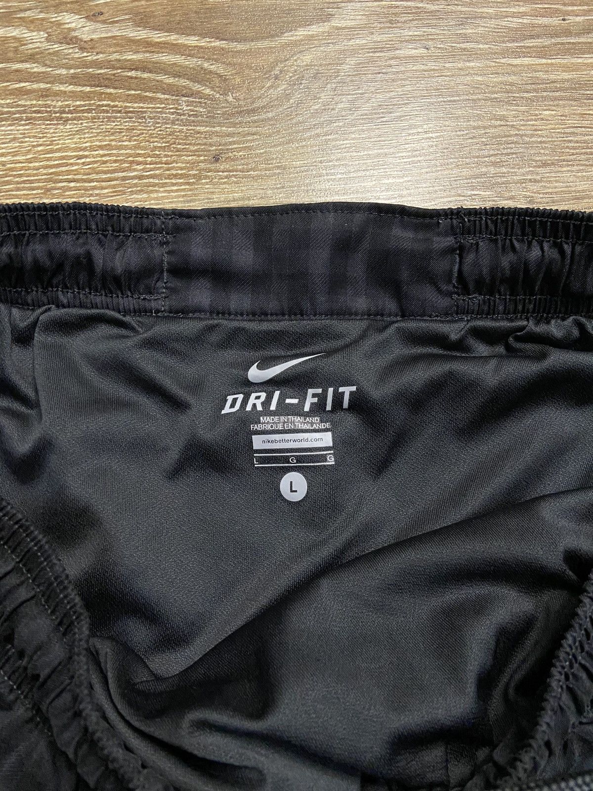 Nike × Vintage Vintage Nike Manchester United Y2K Shorts Streetwear Swoosh Size US 33 - 7 Thumbnail