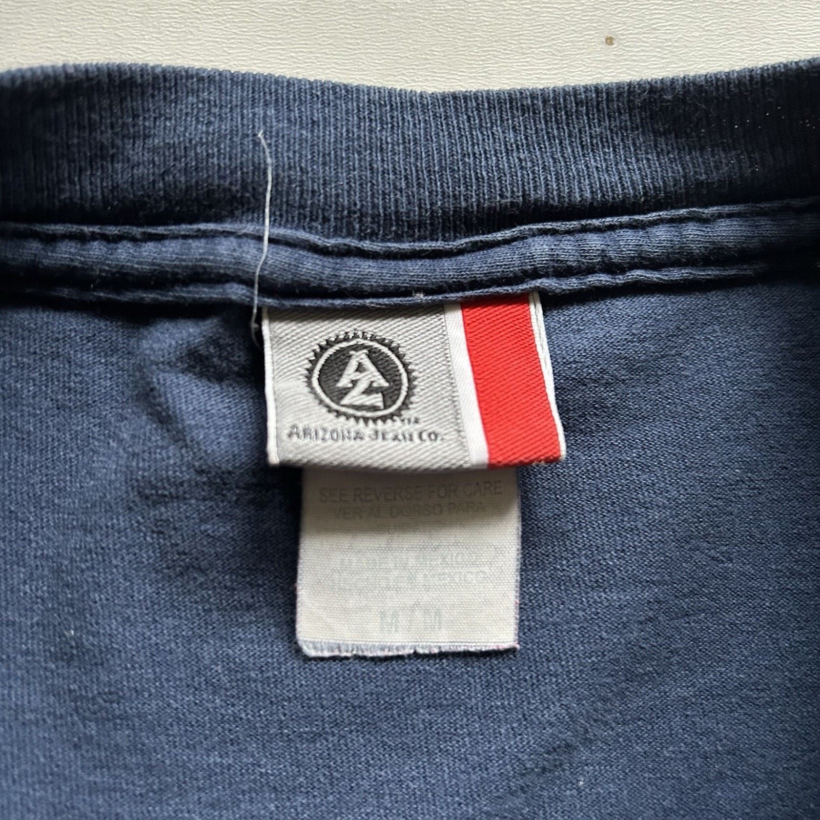 Vintage Vintage Sun Faded Navy Blue Blank Shirt Medium Y2K Cotton Size US M / EU 48-50 / 2 - 3 Thumbnail