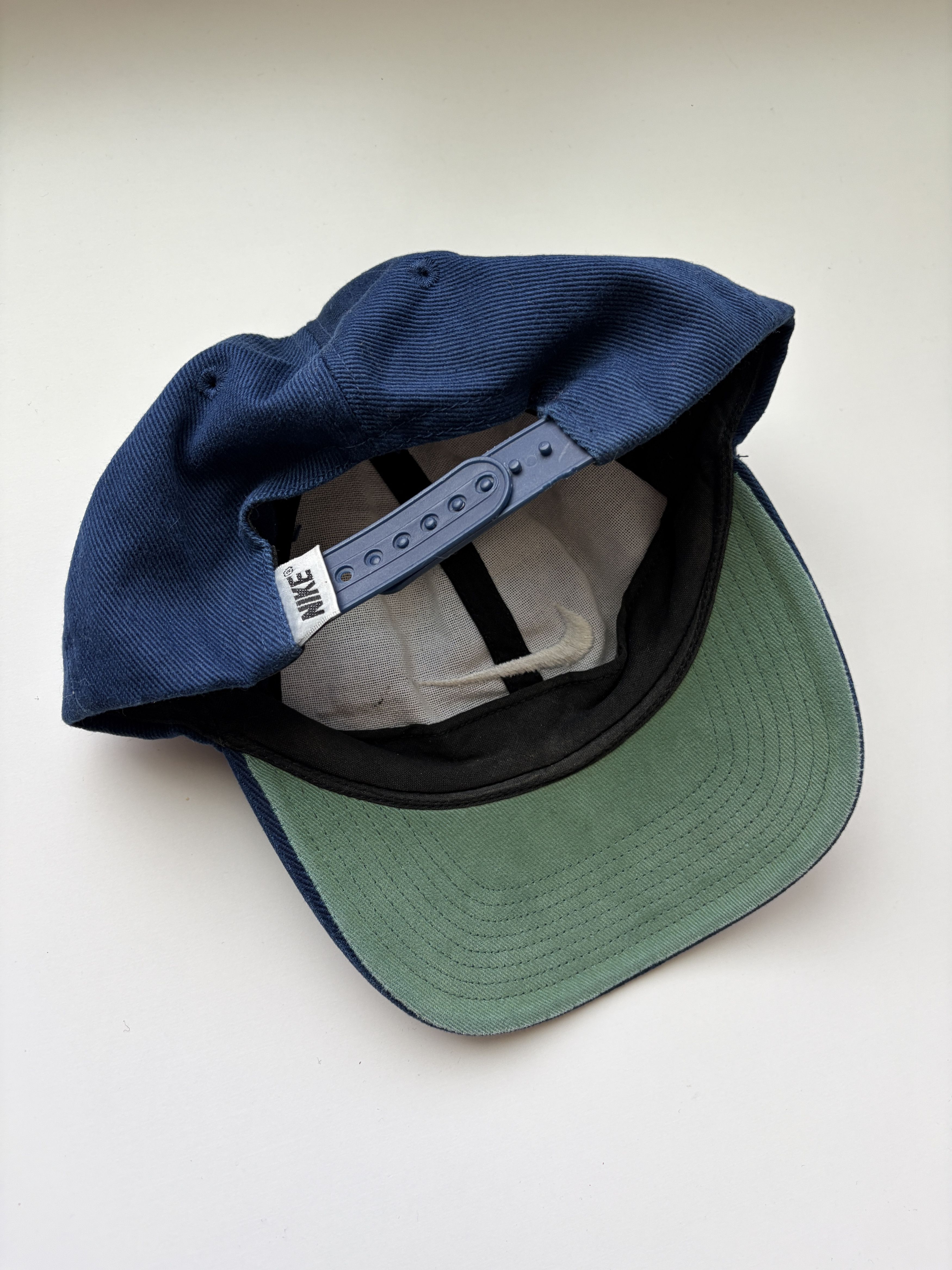 Nike Nike Swoosh Vintage Navy Baseball Cap Size ONE SIZE - 2 Thumbnail