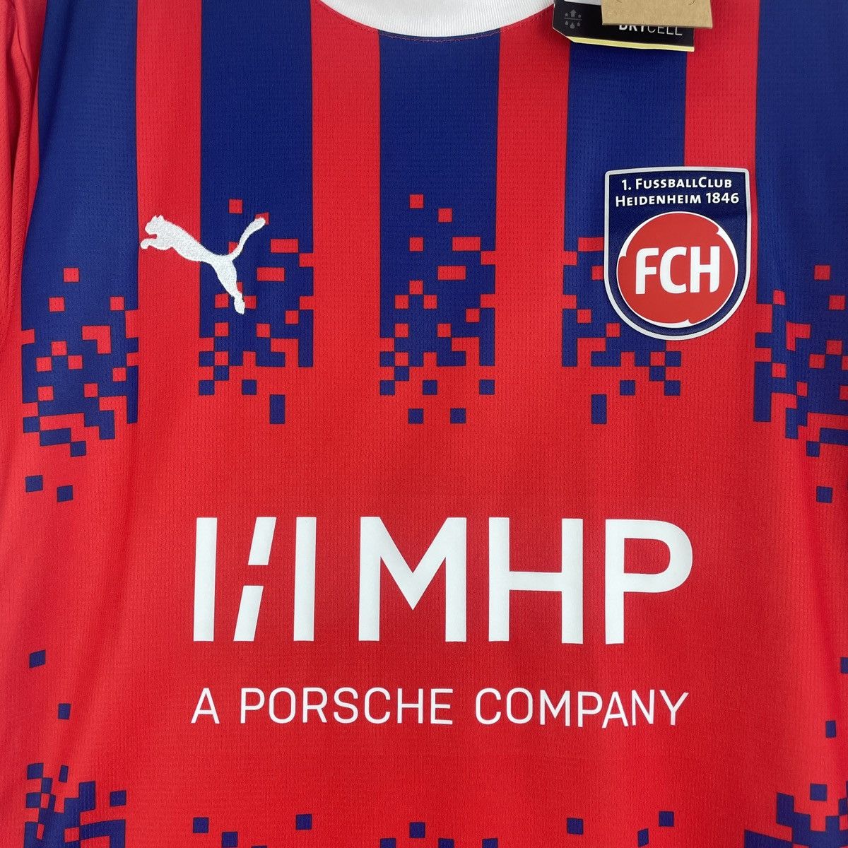 Puma 1. FC Heidenheim Tim Kleindienst Home Jersey Men’s 2024 BNWT Size US M / EU 48-50 / 2 - 3 Thumbnail