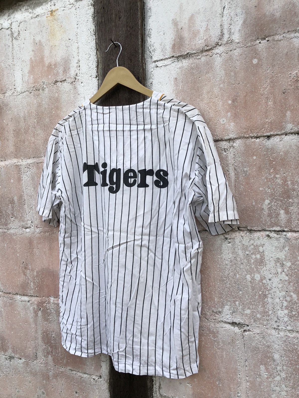 MLB Hanshin Tiger Jersey MLB Size US L / EU 52-54 / 3 - 6 Thumbnail