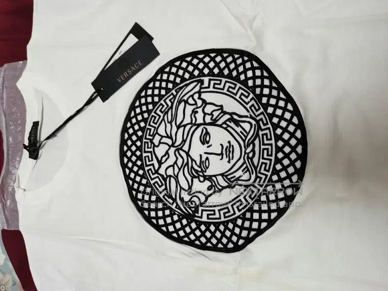 Versace Versace White short sleeves Size US L / EU 52-54 / 3 - 2 Thumbnail