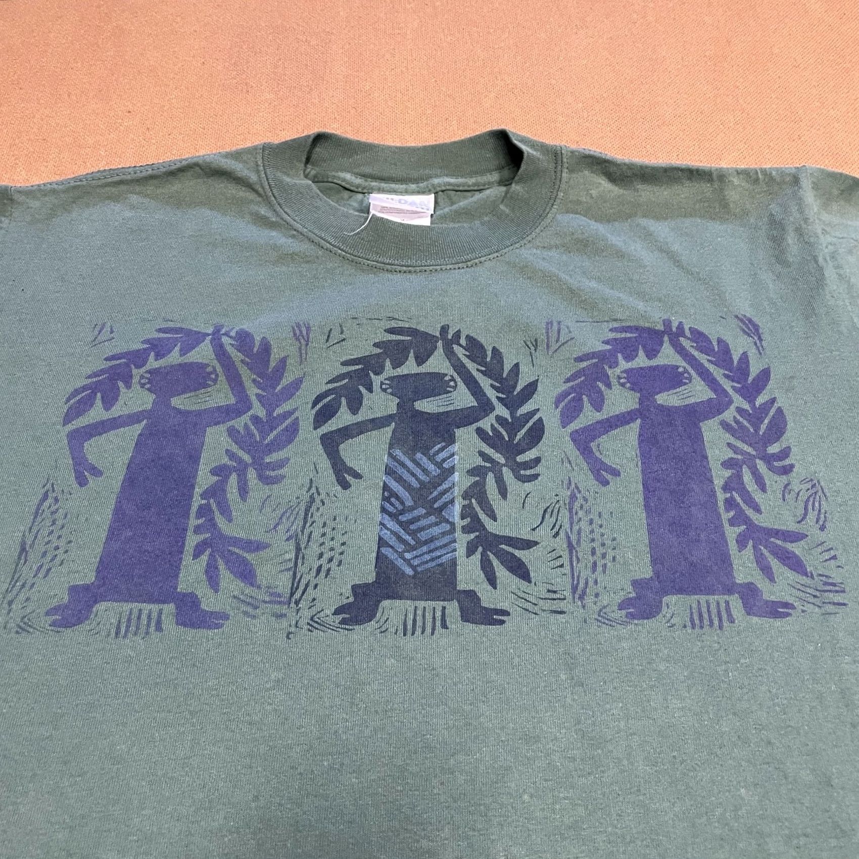 Gildan Gildan Shirt Mens Medium Green Molokai Hawaii Tribal Graphic Tee Ultra Cotton Size US M / EU 48-50 / 2 - 3 Thumbnail