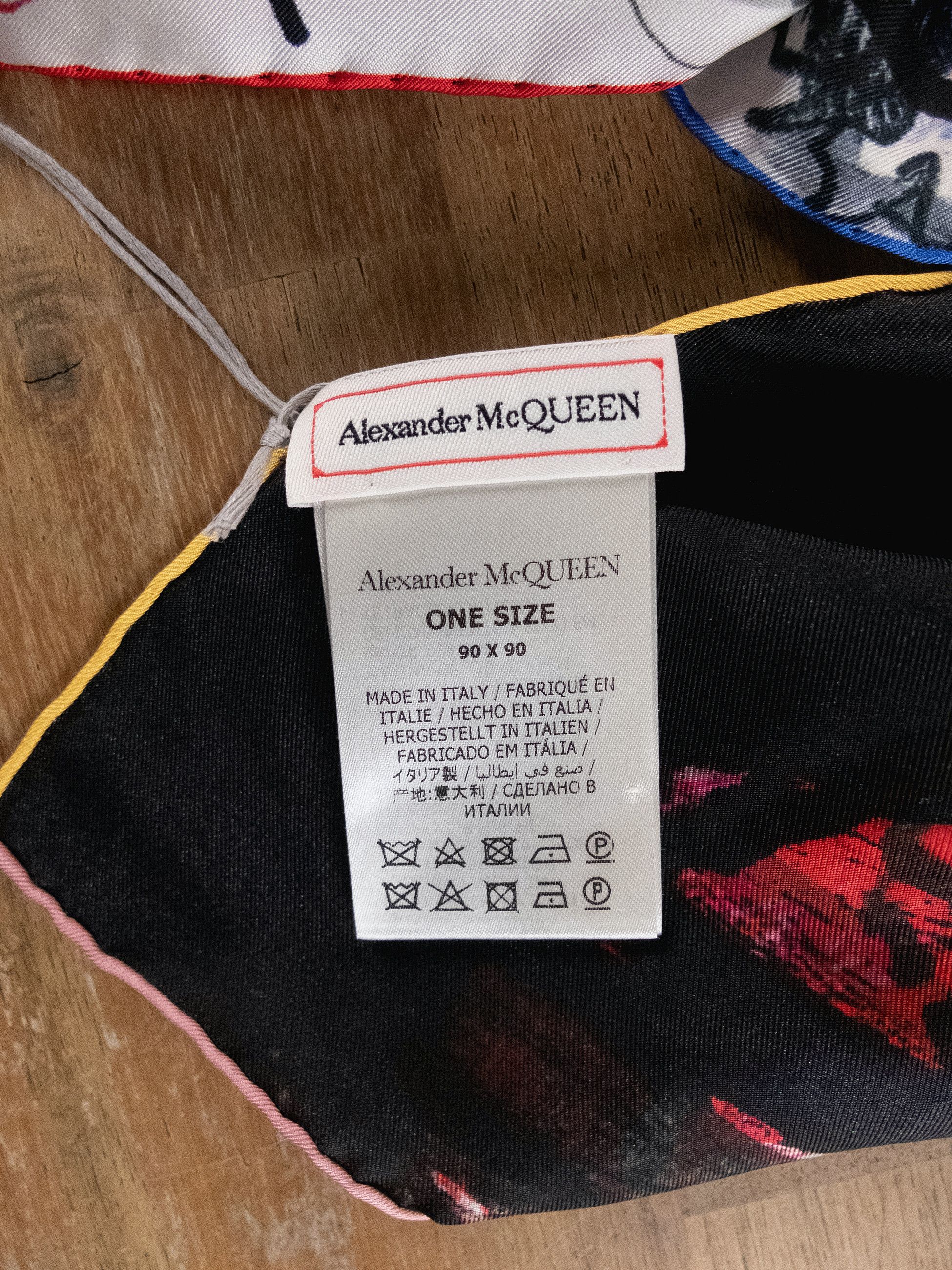 Alexander McQueen ALEXANDER MCQUEEN Exploded Flora silk square scarf q Size ONE SIZE - 6 Thumbnail