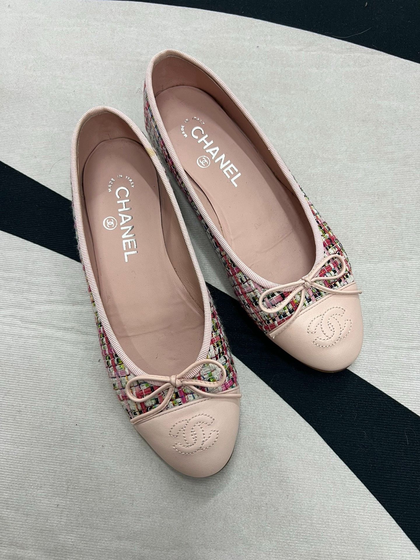 Chanel Chanel Pink Tweed Ballet Flats Size US 6 / IT 36 - 1 Thumbnail