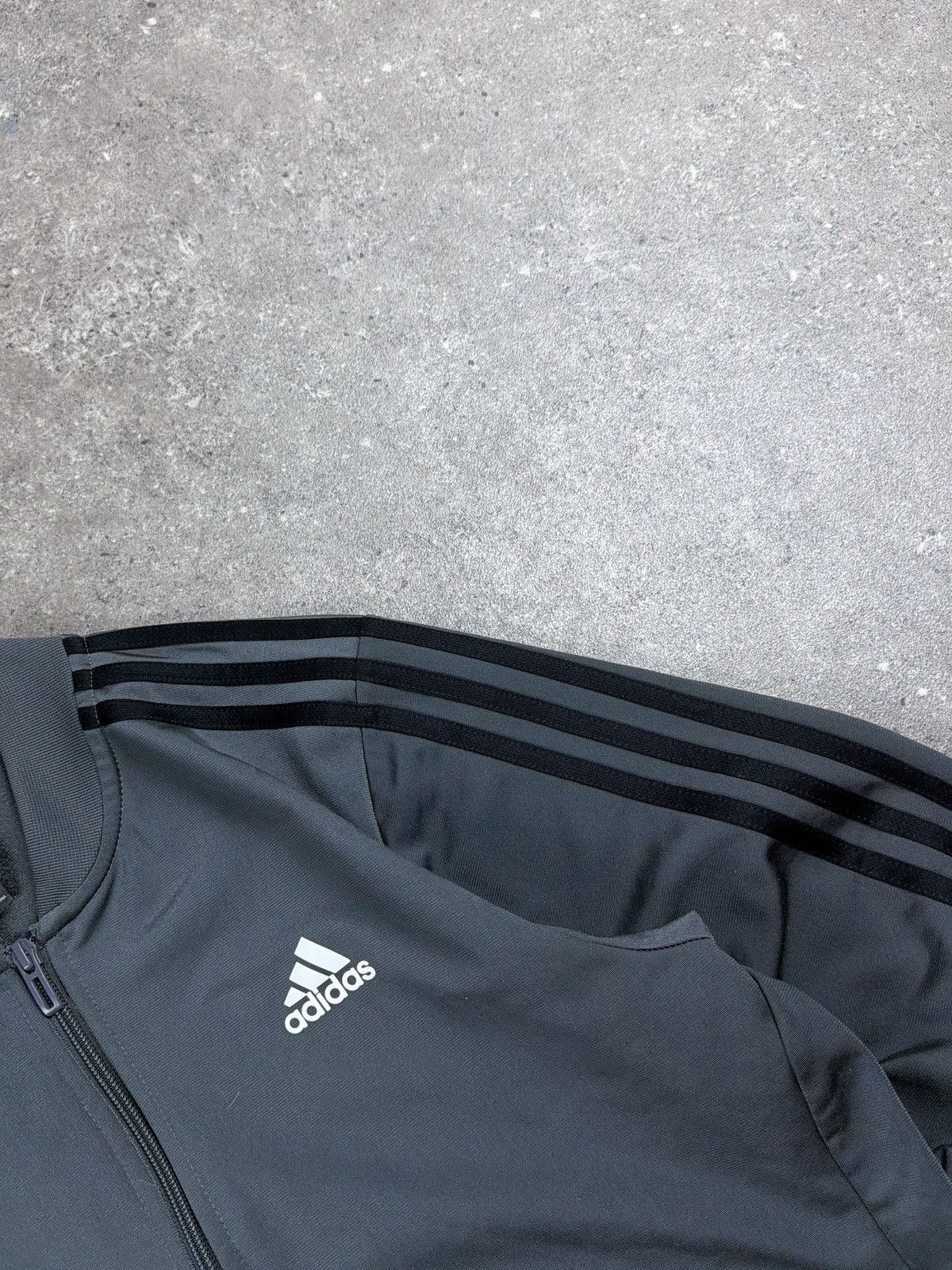 Adidas Adidas Vintage Zip Sweatshirt Tracksuit 90's Size US S / EU 44-46 / 1 - 2 Thumbnail