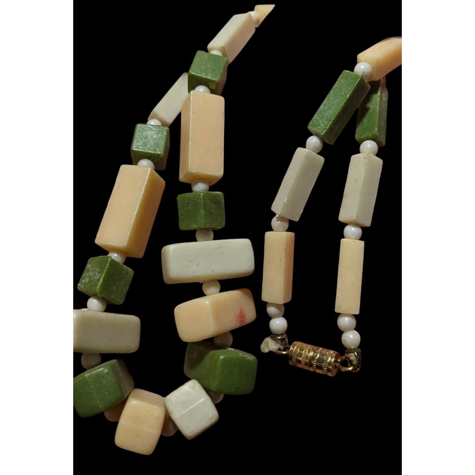 Other Vintage 1920s Celluloid/Bakelite Green Beaded Necklace Size ONE SIZE - 8 Thumbnail