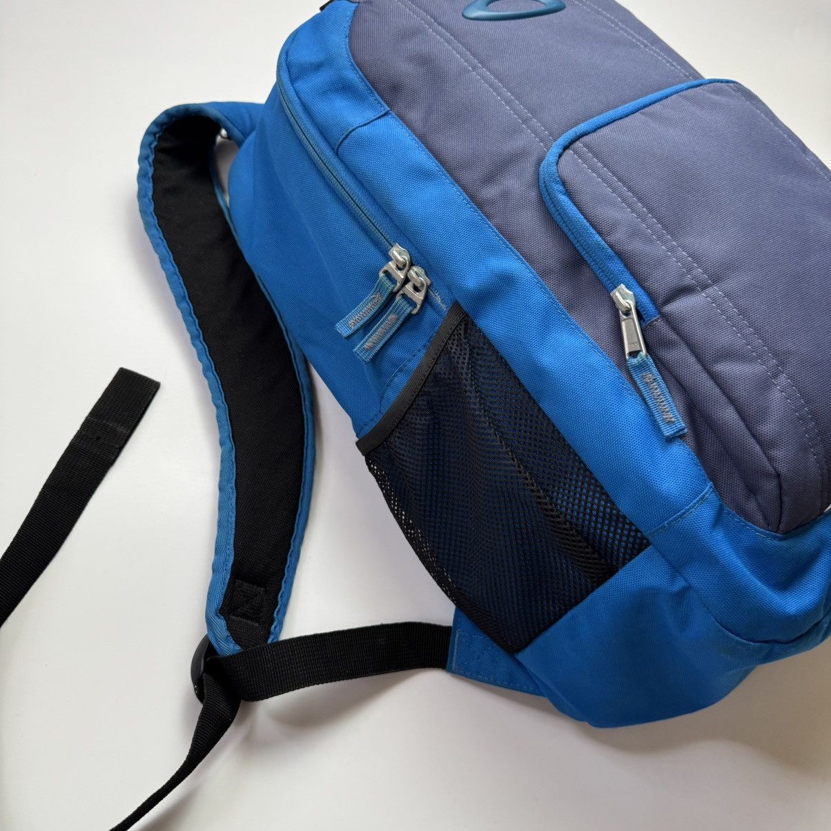 Oakley Vintage Y2K Oakley Backpack Size ONE SIZE - 4 Thumbnail