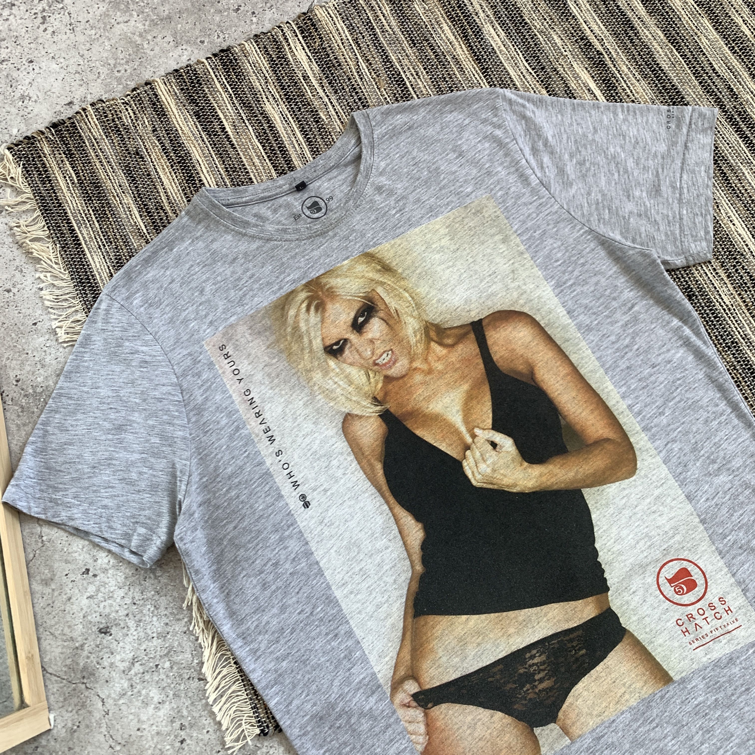 Vintage Vintage 18+ Sex Titis Girl Graphic Crosshatch Grey Tee Shirt Size US L / EU 52-54 / 3 - 2 Thumbnail