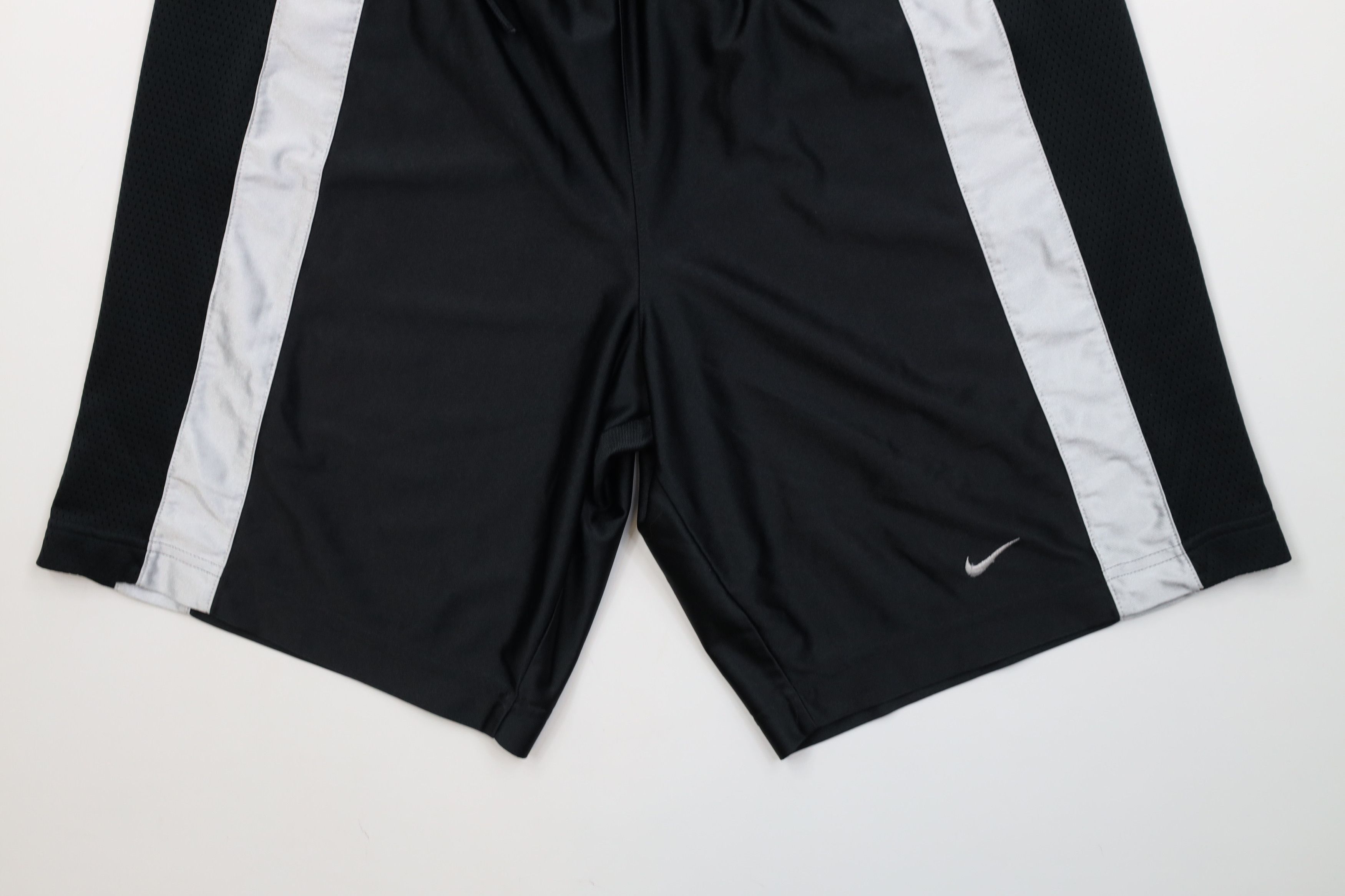 Nike Vintage Y2K Nike Mini Swoosh Dazzle Basketball Shorts Black Size US 32 / EU 48 - 4 Thumbnail