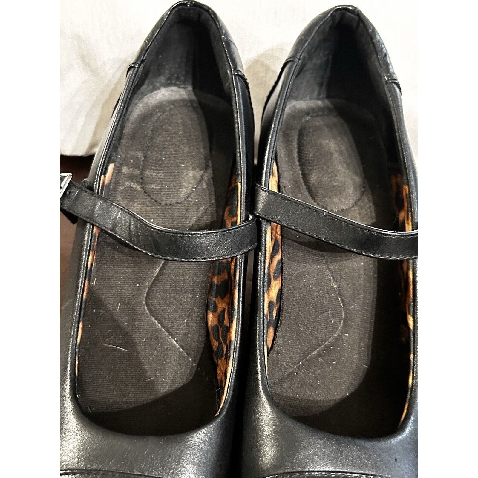 Clarks Clark’s Mary Jane Heels Black Leather With Buckle Sz 9.5 Size US 9.5 / IT 39.5 - 4 Thumbnail