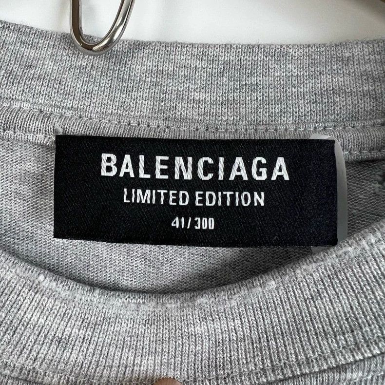 Balenciaga Balenciaga Signature short sleeve grey T-shirt Size US S / EU 44-46 / 1 - 4 Thumbnail
