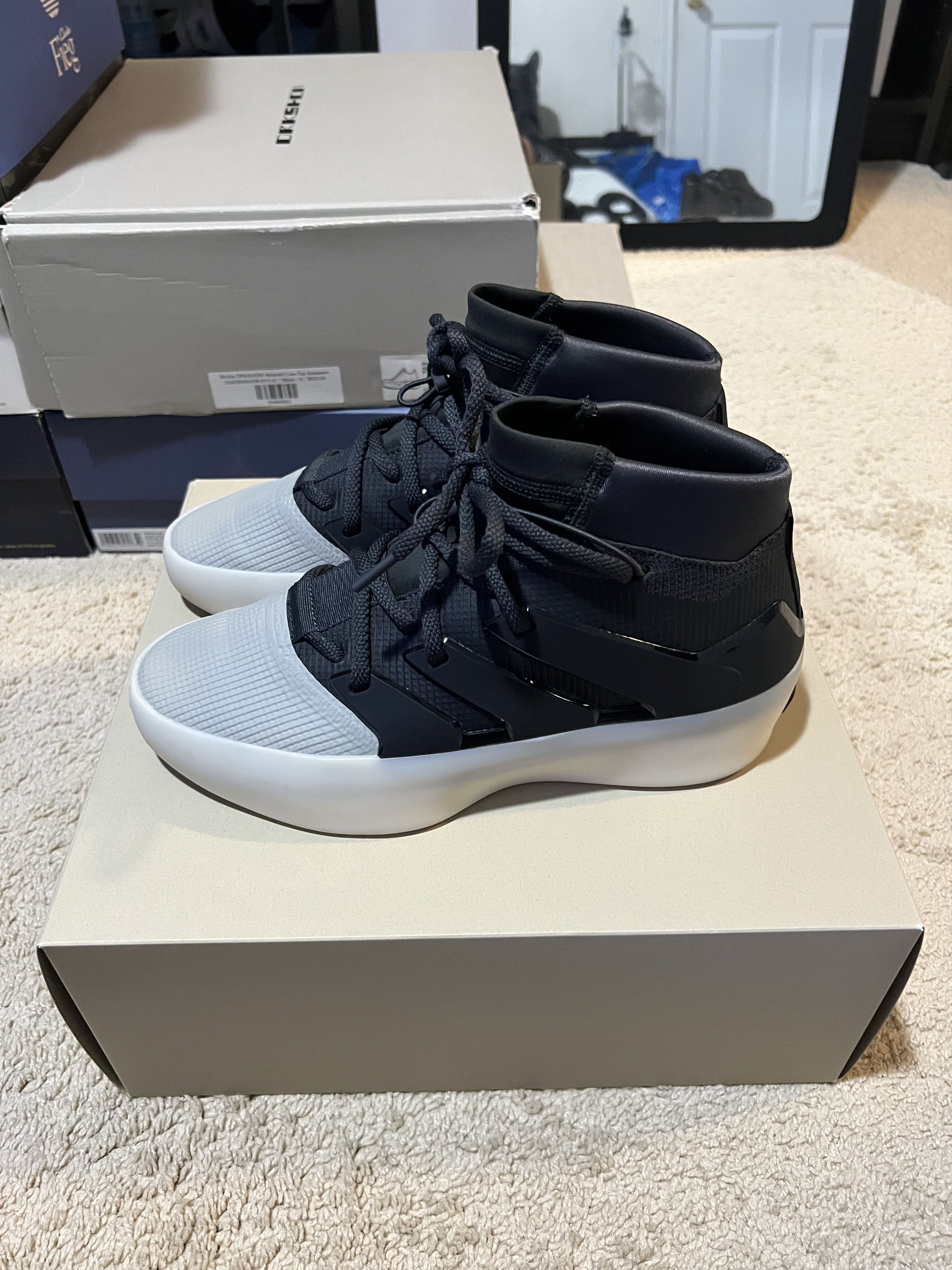 Fear of God Fear of God Athletics x Adidas x I BASKETBALL Size US 9 / EU 42 - 1 Thumbnail