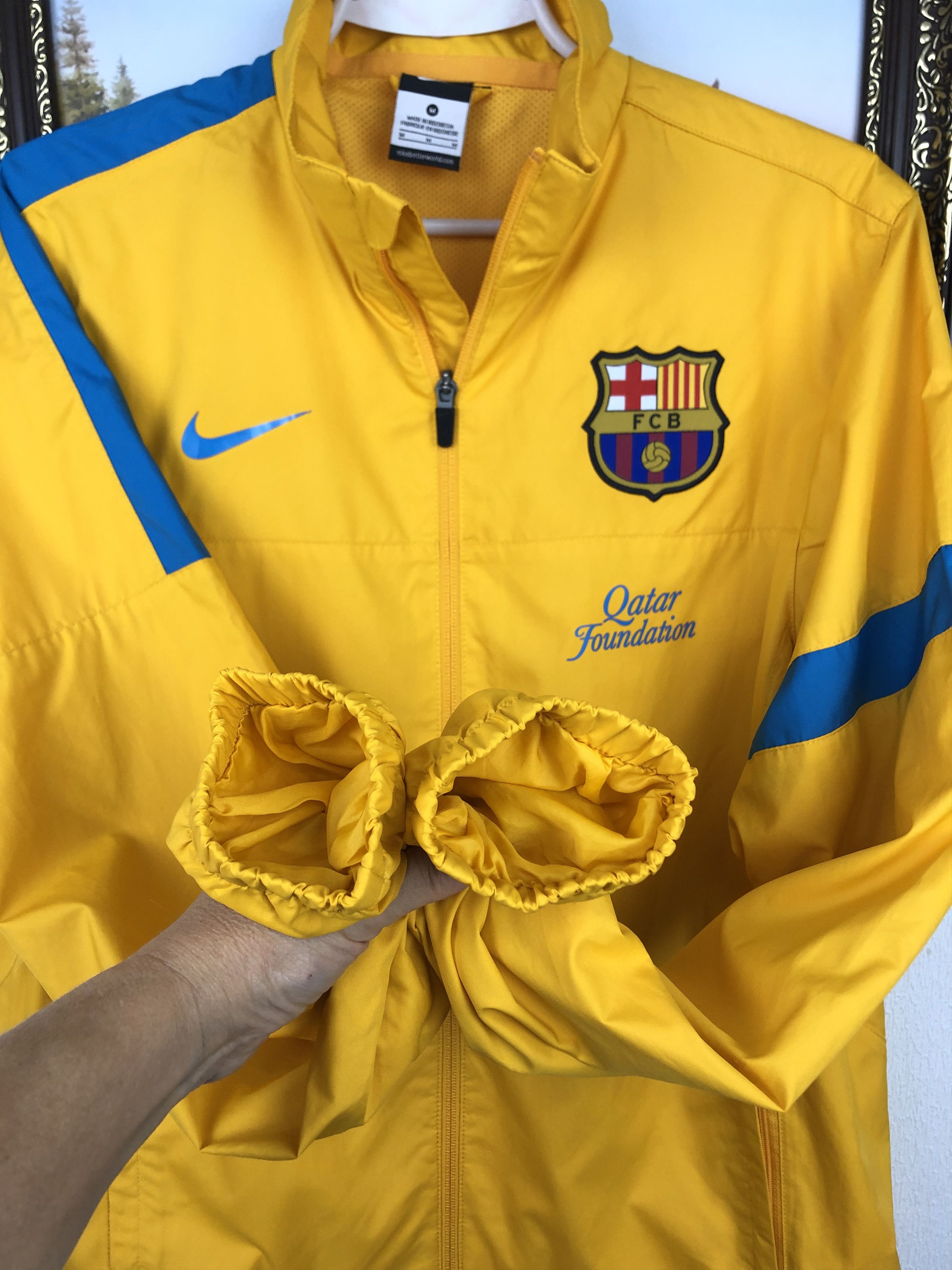 Nike Vintage Nike Barcelona Football Jacket Soccer Track Top Mens Size US M / EU 48-50 / 2 - 3 Thumbnail