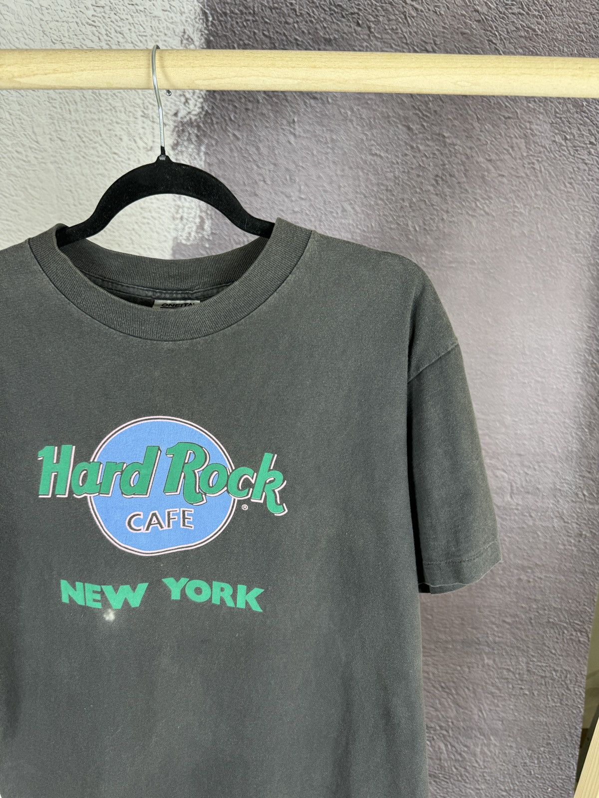 Hard Rock Cafe Hard Rock Cafe New York vintage 90s made in USA tee Oneita Size US XL / EU 56 / 4 - 5 Thumbnail