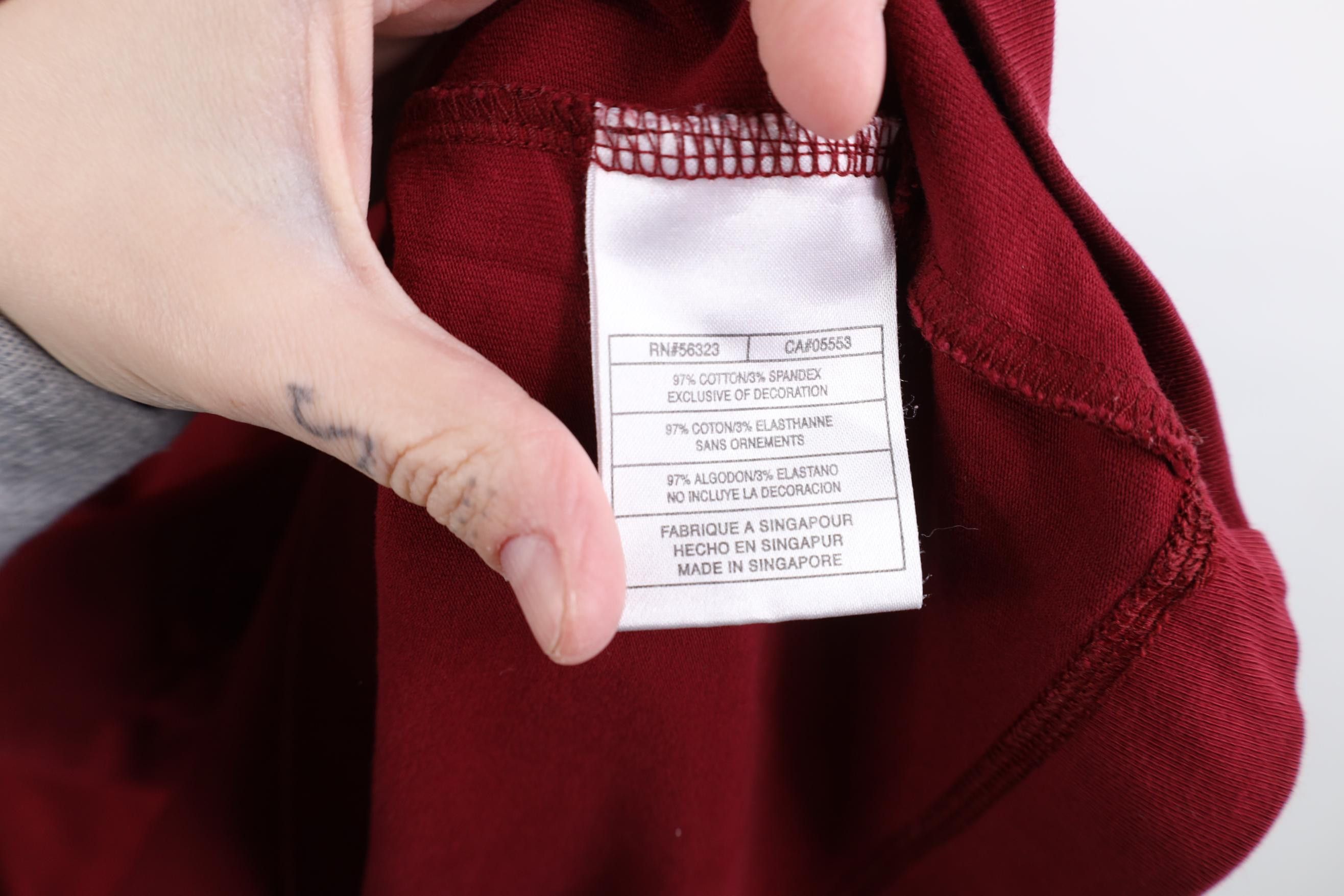 Nike Vintage Y2K Nike Travis Mini Swoosh Mock Neck T-Shirt Red Size US L / EU 52-54 / 3 - 10 Thumbnail