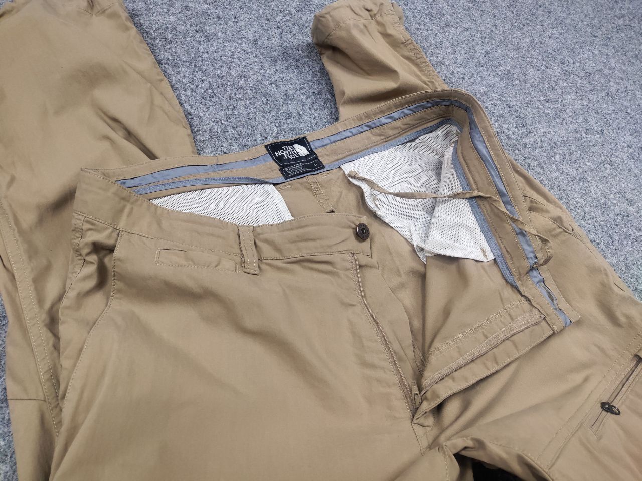The North Face The North Face Beige Nylon Zip Trouser Pants Vintage Style Size US 34 / EU 50 - 13 Thumbnail