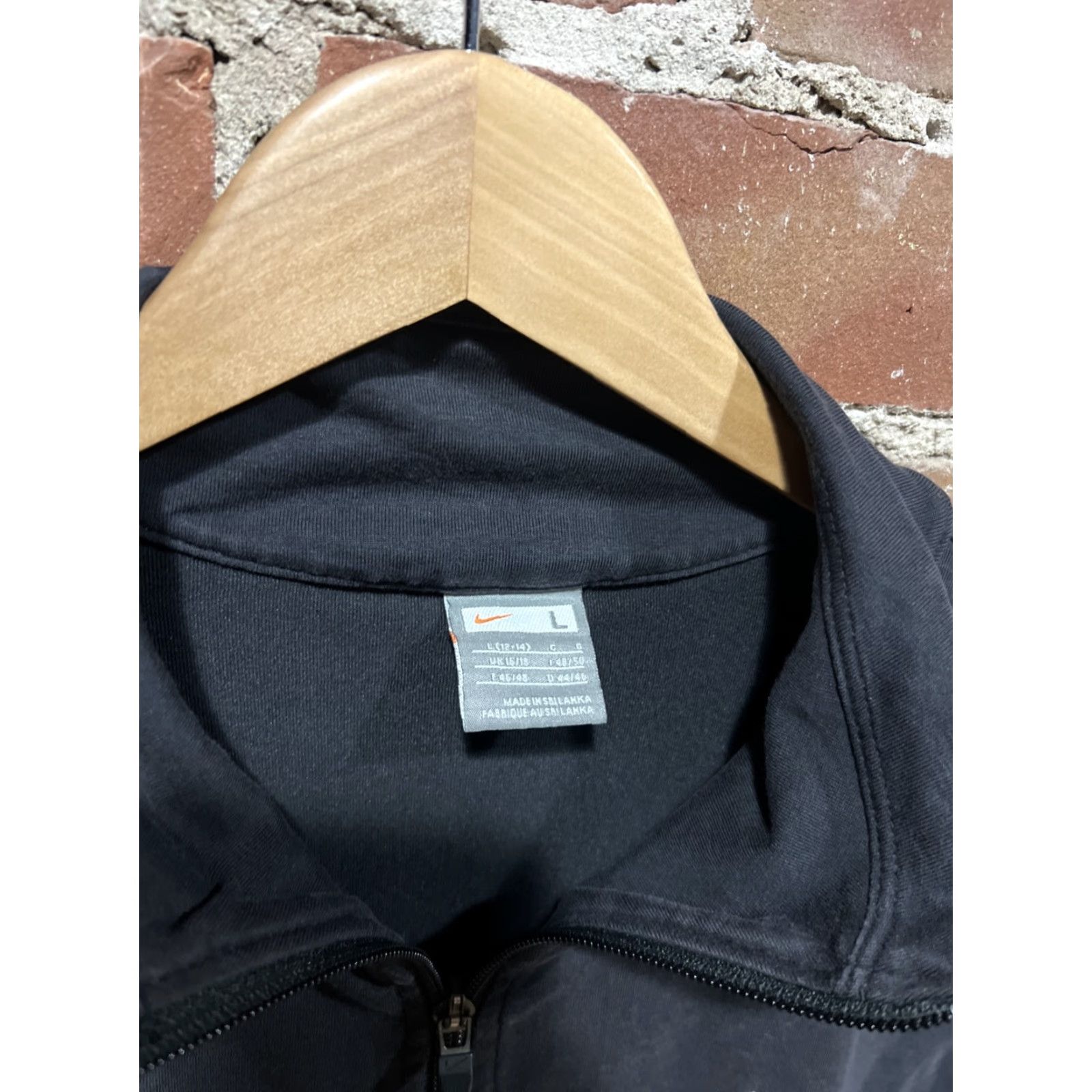 Nike VINTAGE Nike Jacket Womens Black Large Full Zip Sports Athletic Activewear Size L / US 10 / IT 46 - 2 Thumbnail