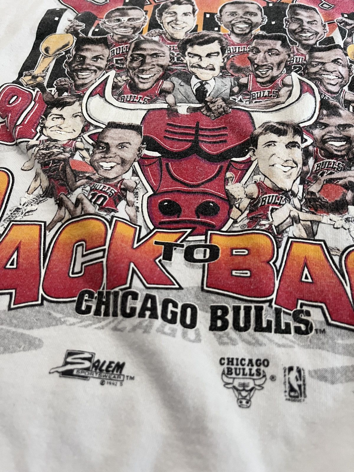 Vintage Vtg Chicago Bulls NBA Champs 1991 /92 RARE Caricature Tee Size US L / EU 52-54 / 3 - 2 Thumbnail