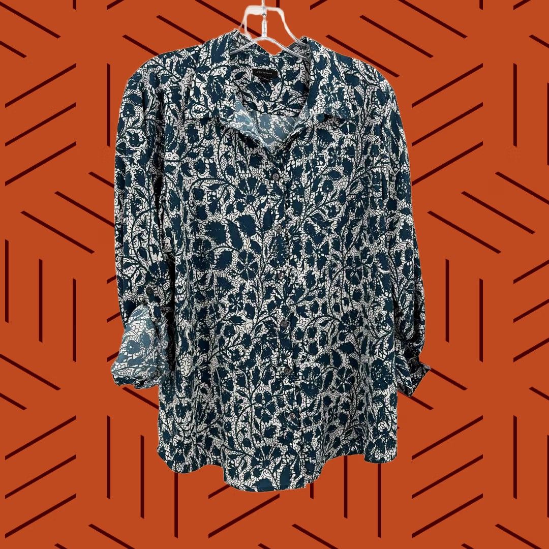 Ann Taylor Ann Taylor Blue Large Button Down Size L / US 10 / IT 46 - 1 Thumbnail
