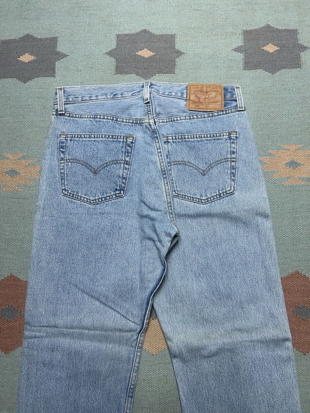 Vintage Vtg 90s Levi’s 501 jeans button fly straight light USA 32x30 Size 32" / US 10 / IT 46 - 3 Thumbnail
